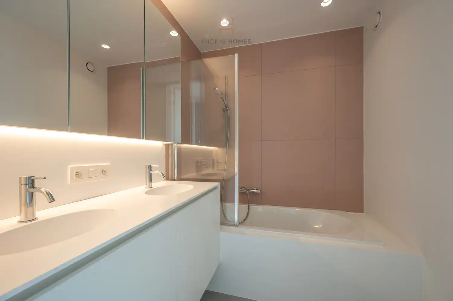 Ruime nieuwbouwwoning in Oud-Knokke foto 16
