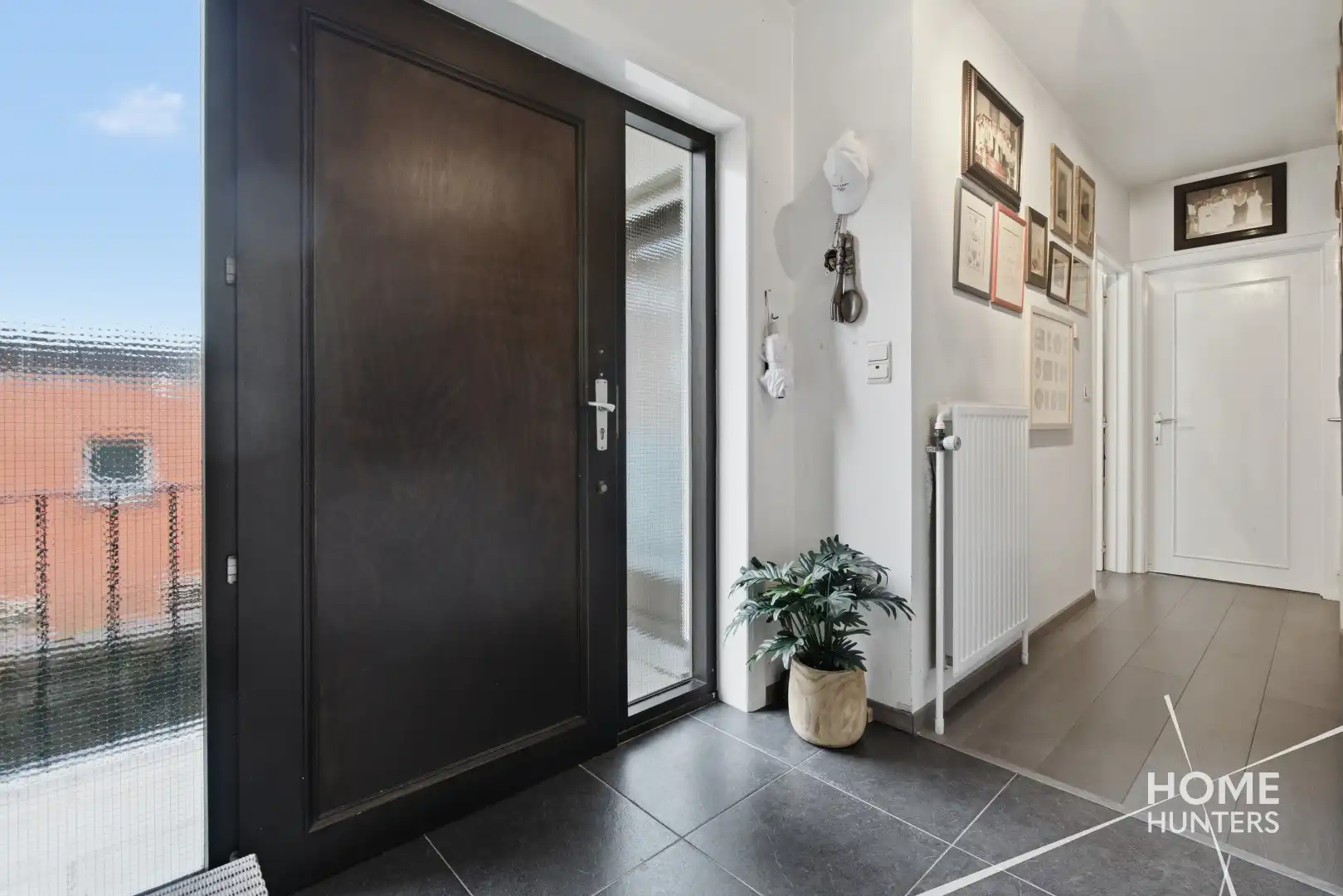 RUSTIG GELEGEN BUNGALOW MET RUIME TUIN EN VEELZIJDIGE KELDERRUIMTE foto 5