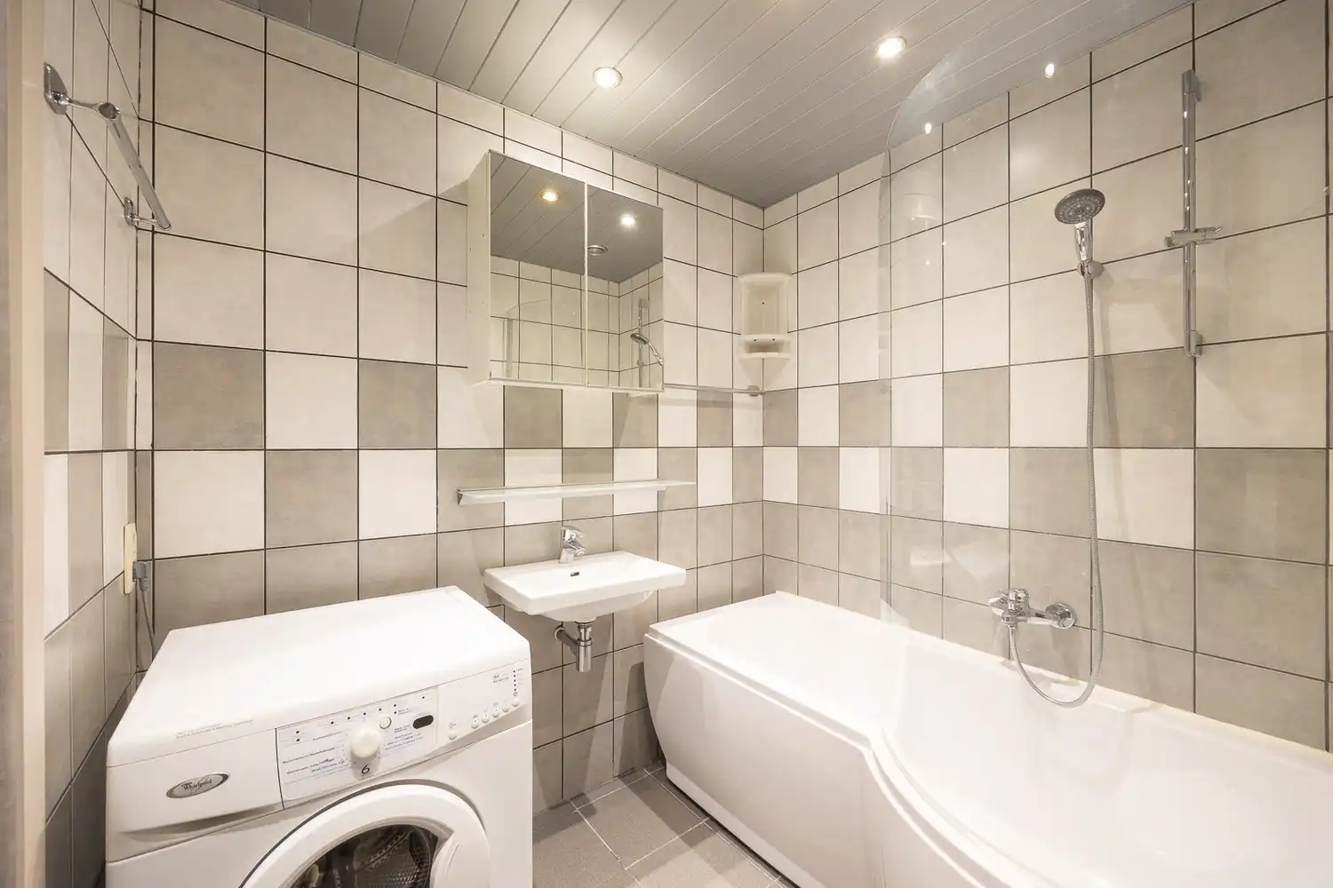 Instapklare en gemeubelde studio (30m²) op toplocatie aan het Harmoniepark - EPC B! foto 16