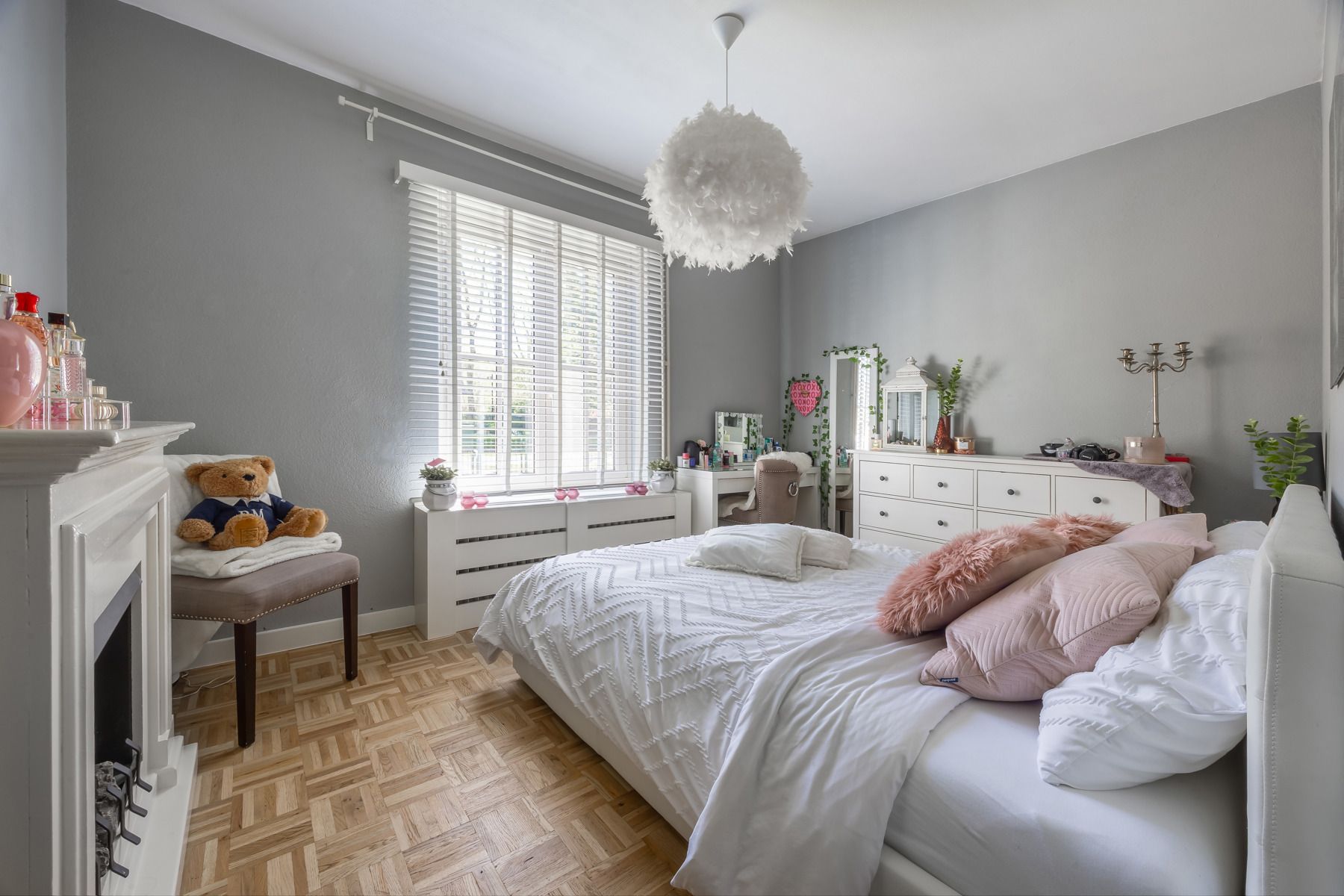 Tijdloze, verrassend ruime villa op grondstuk van 2000m2 foto 18