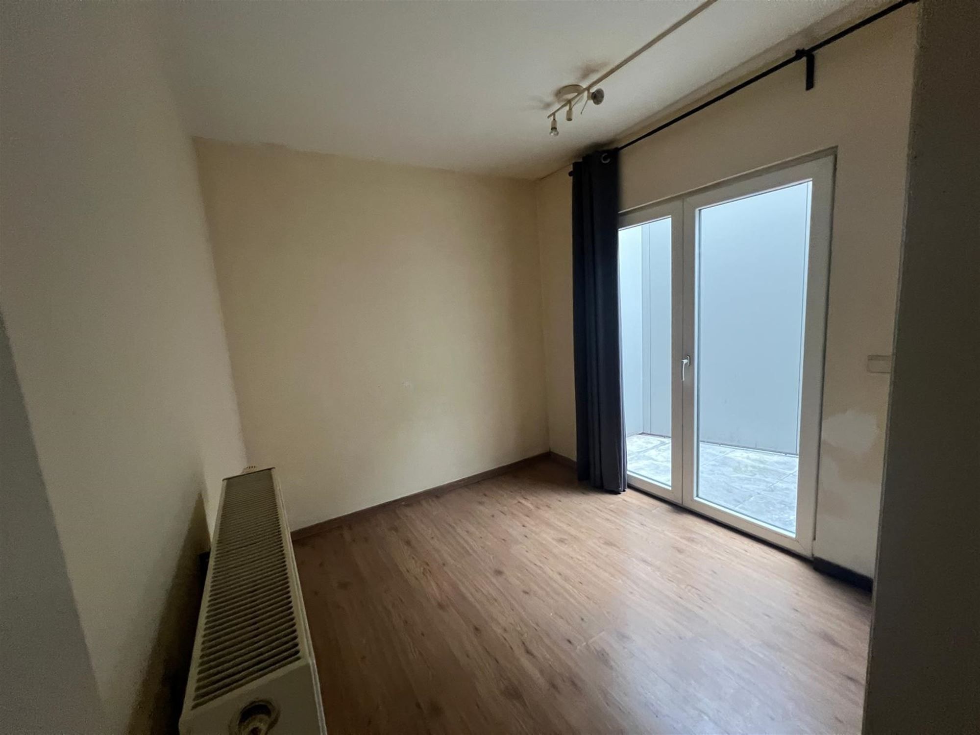 Goed gelegen gelijkvloers 2 slaapkamer appartement  foto 23