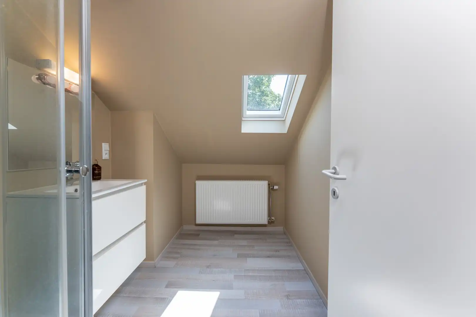 Stijlvolle alleenstaande villa op een uitzonderlijke ligging vlak bij de zee foto 17