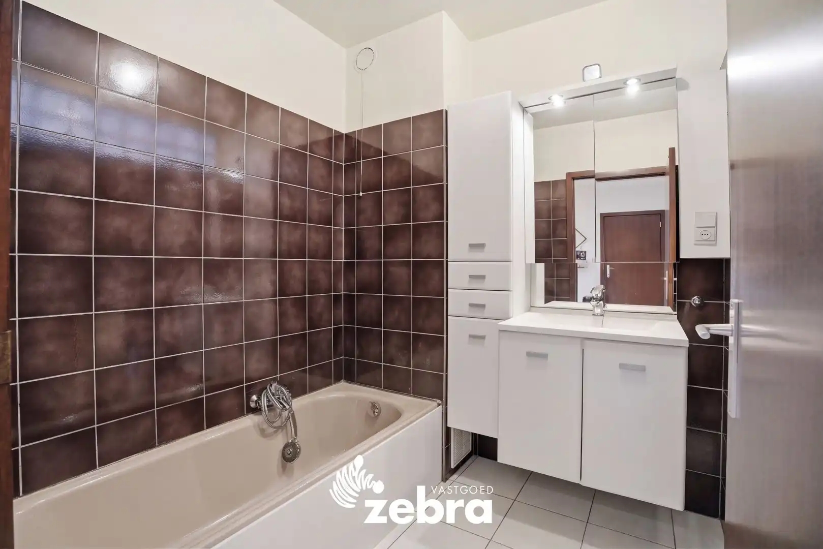 Instapklaar appartement met 2 slaapkamers vlakbij het stadscentrum! foto 13