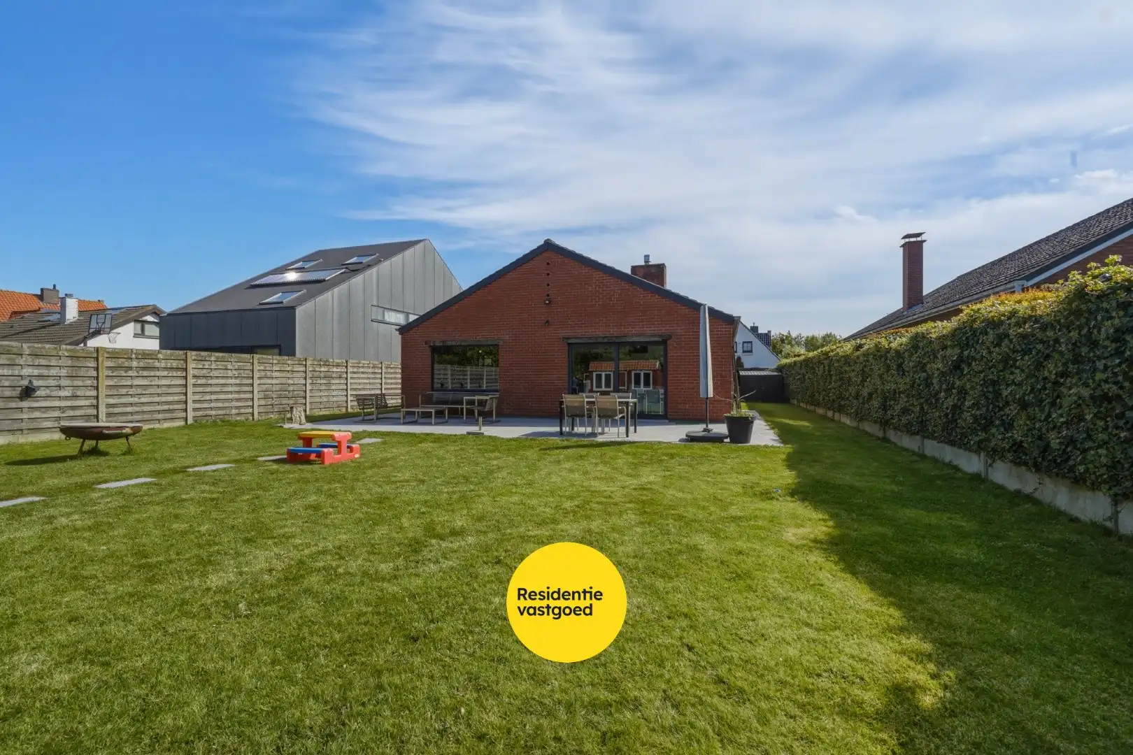 Instapklare ruime bungalow met zongerichte tuin in hartje Oudenburg! foto 25