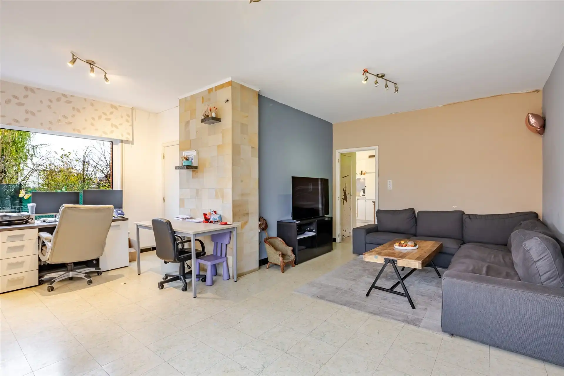 Op te frissen woning met supertoffe tuin, nabij het centrum! foto 2