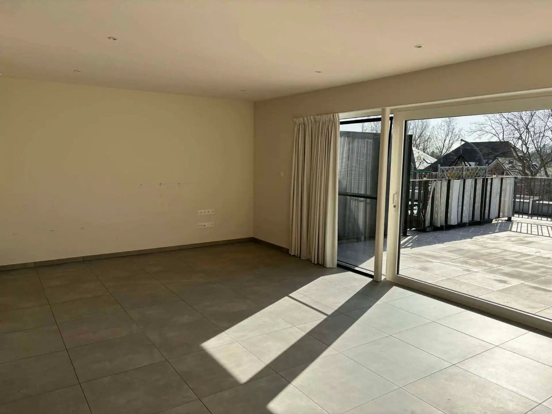 WETTEREN - Uniek energieneutraal appartement foto {{pictureIndex}}