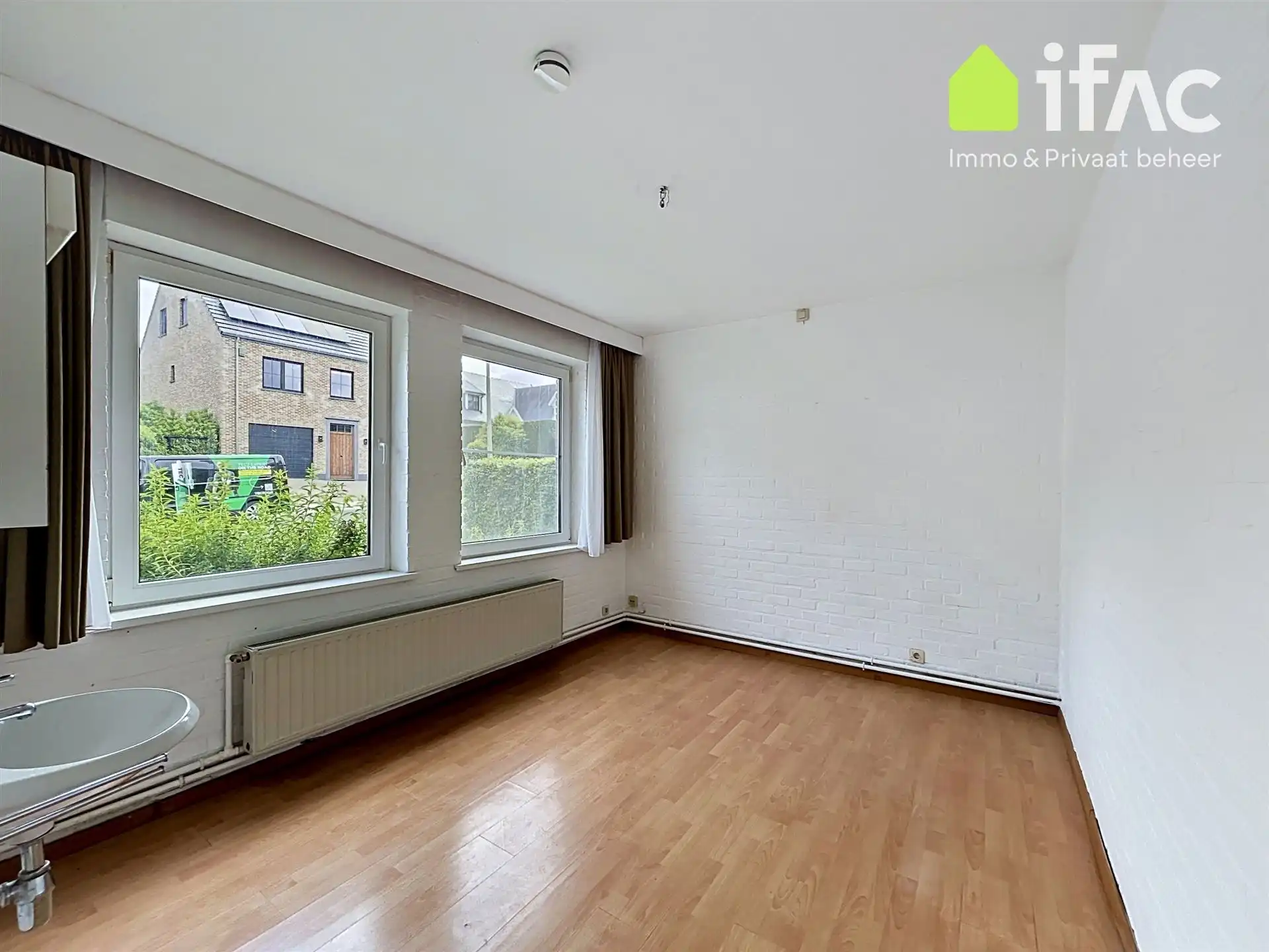 Goed gelegen 3 slaapkamer villa - vlakbij Park en centrum  foto 16