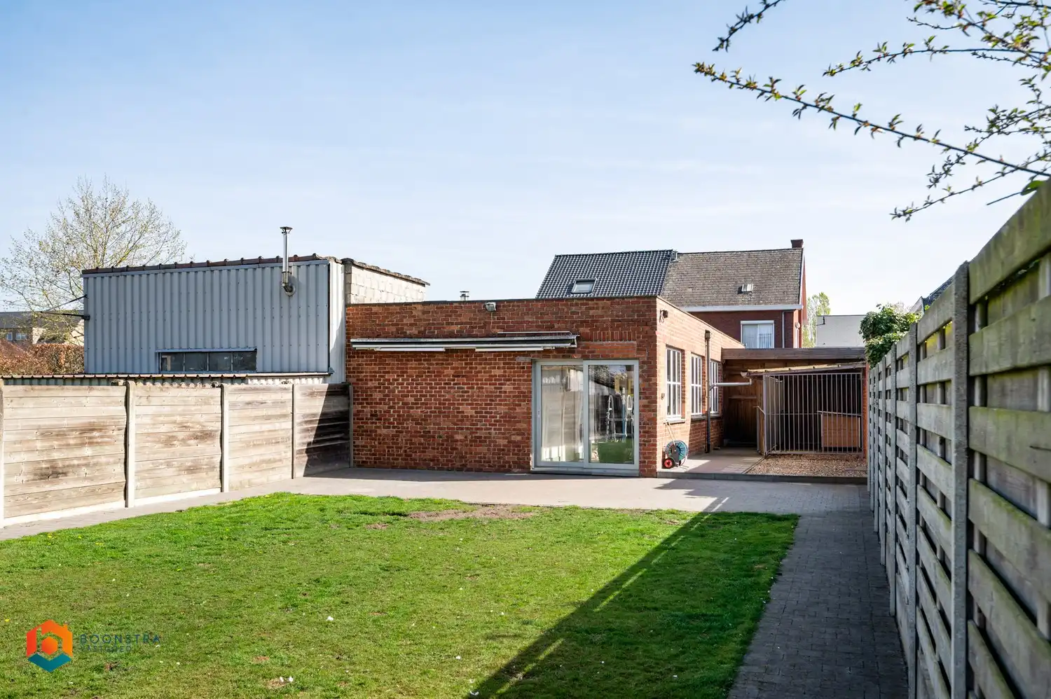 Halfopen bebouwing met 4 slpkrs en achtergelegen atelier foto 16