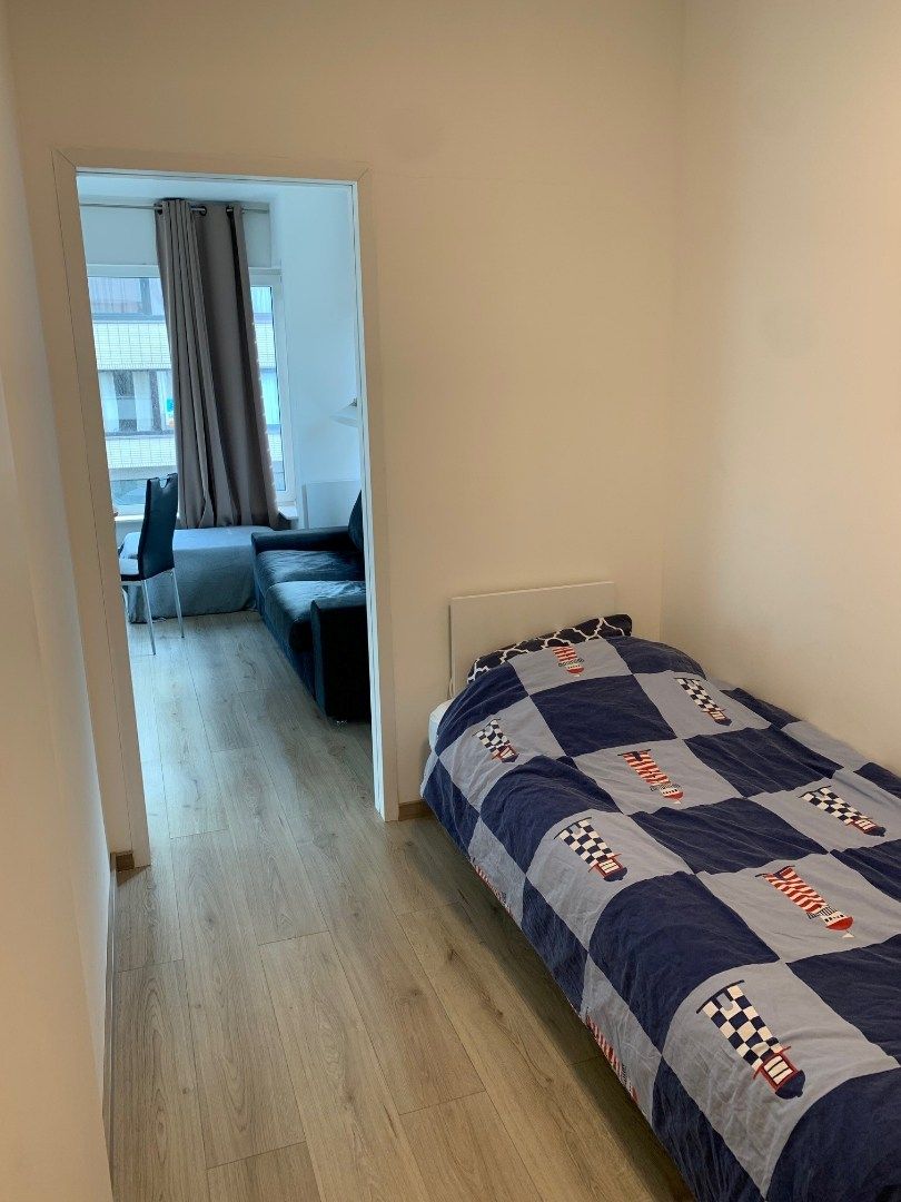 Gemeubelde studio vlak aan zee foto 2