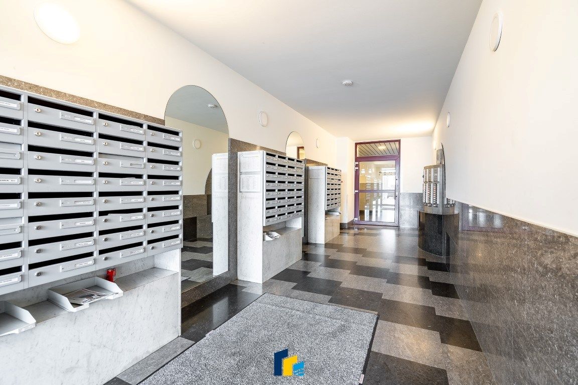 Prachtig vernieuwde studio met zeezicht op toplocatie foto 16