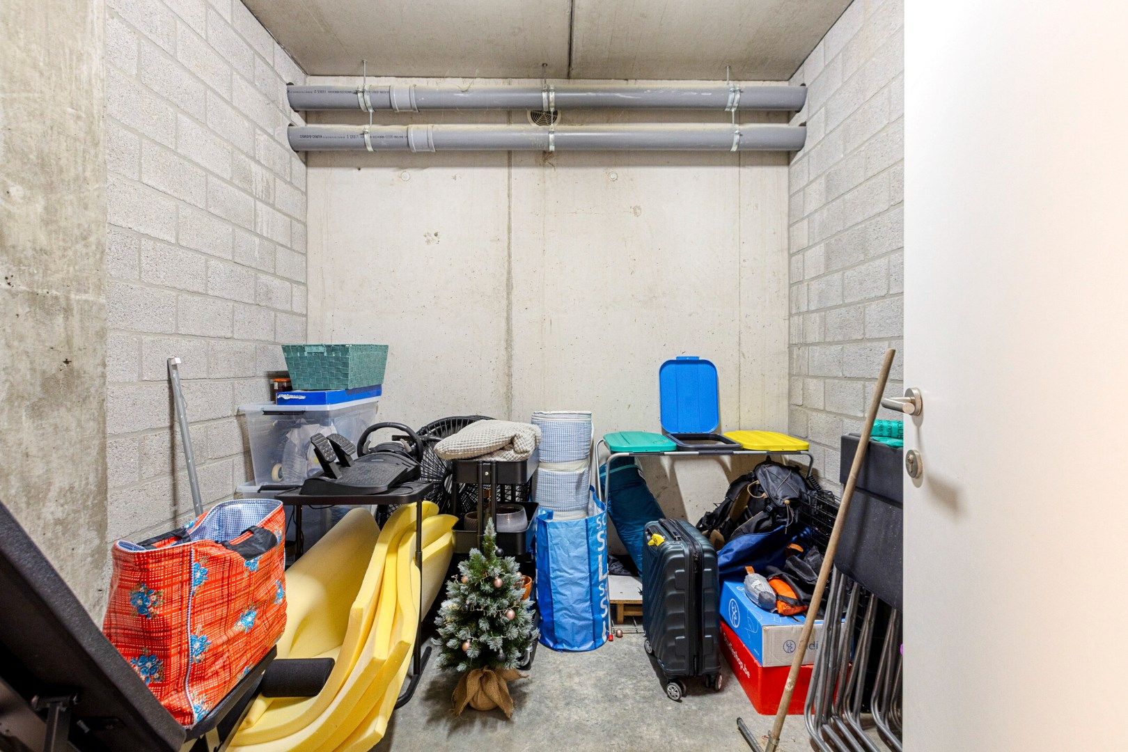 Instapklaar gelijkvloers appartement met 3 slpks, kelderberging en parking te OLV Olen ! foto 22