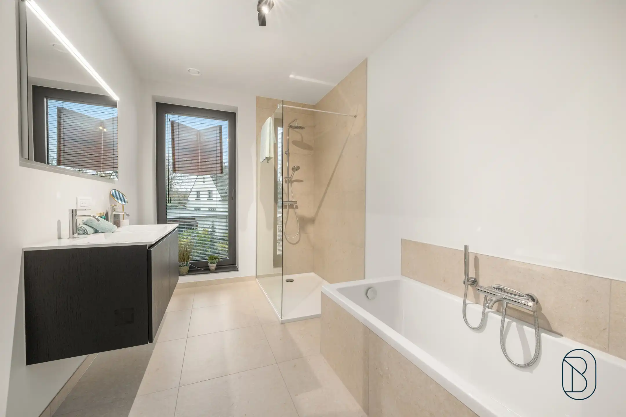 Kwalitatief afgewerkte nieuwbouw  (HOB) met 3 slk, E-peil 0 foto 14