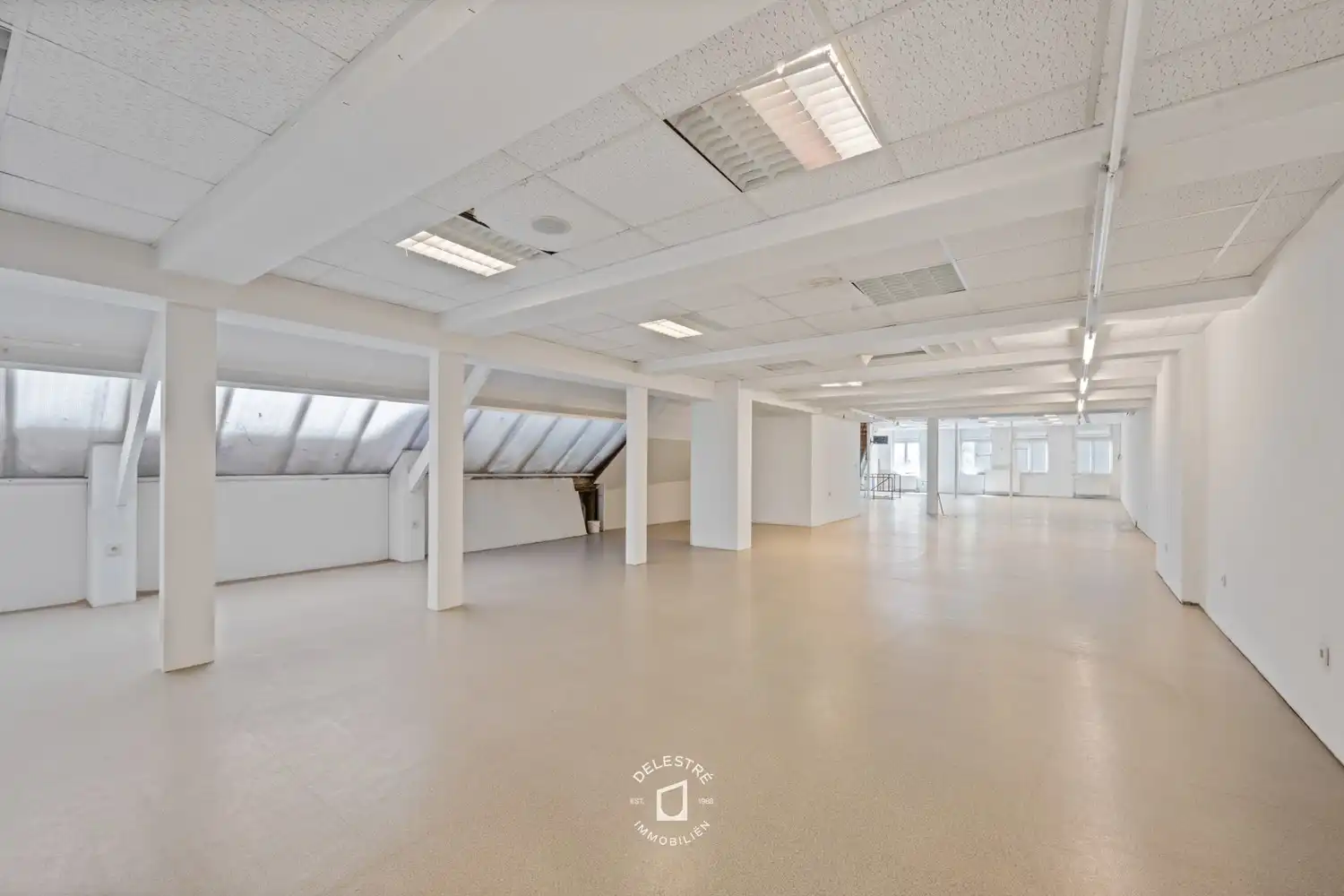 751 m² op A-locatie in Aalst – showroom, kantoor, retail of POTENTIEEL woonproject foto 16