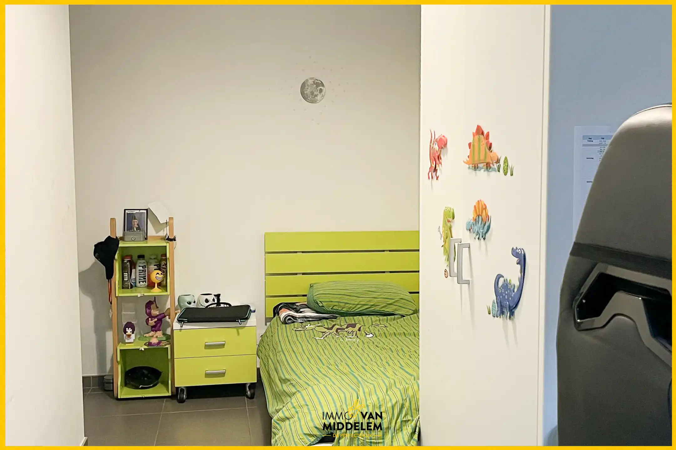 GELIJKVLOERS APPARTEMENT MET 3 SLAAPKAMERS EN STAANPLAATS foto 7