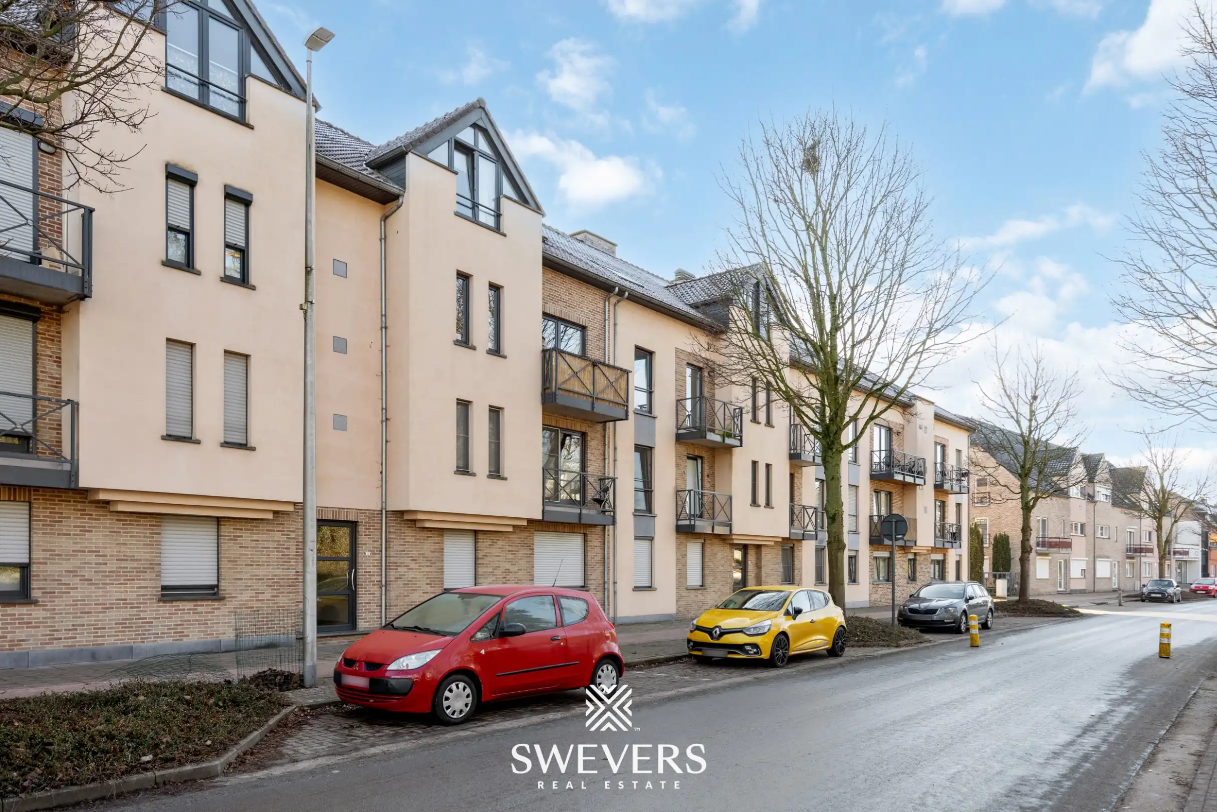 Instapklare duplex met zonnig terras en groen uitzicht in Genk foto 28