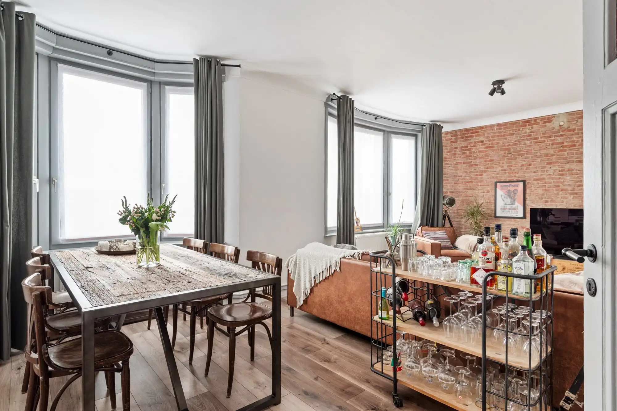 Trendy instapklaar appartement met twee slaapkamers én terras in Essen! foto 4