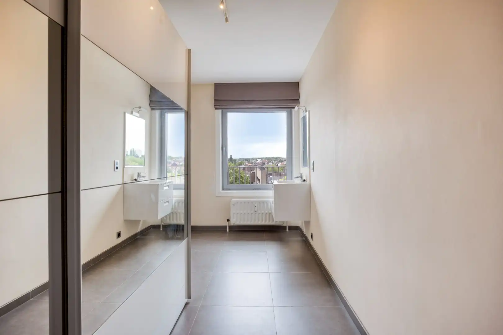 Instapklaar appartement met terras, garagebox en berging - EPC 114KWH/m2 foto 12
