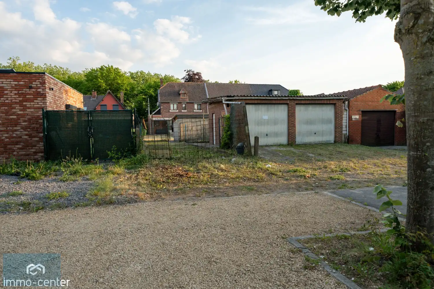 🏡 Gezinswoning met karakter in het hart van Waterschei – 3 slaapkamers, 2 garages & een royale tuin! foto 9
