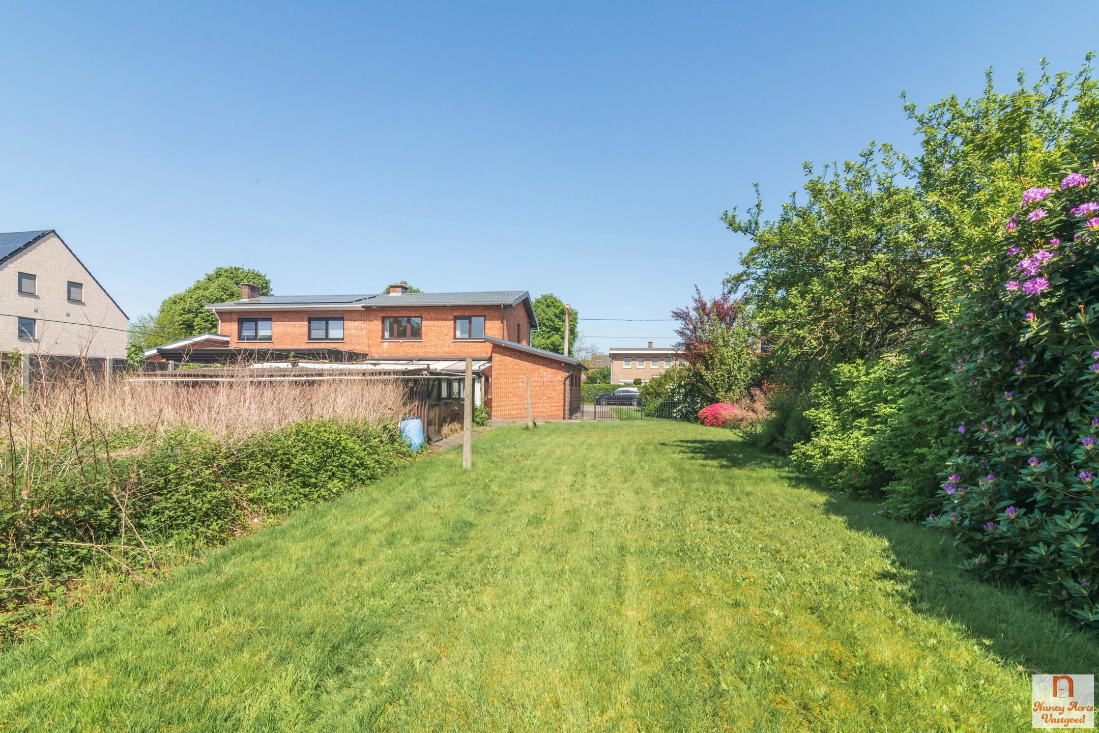 Charmante woning met grote tuin en renovatiemogelijkheden foto 4