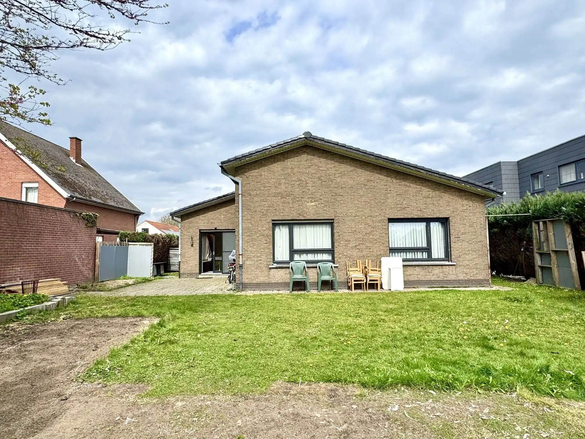 LEUKE BUNGALOW met TUIN op TOPLIGGING foto 2