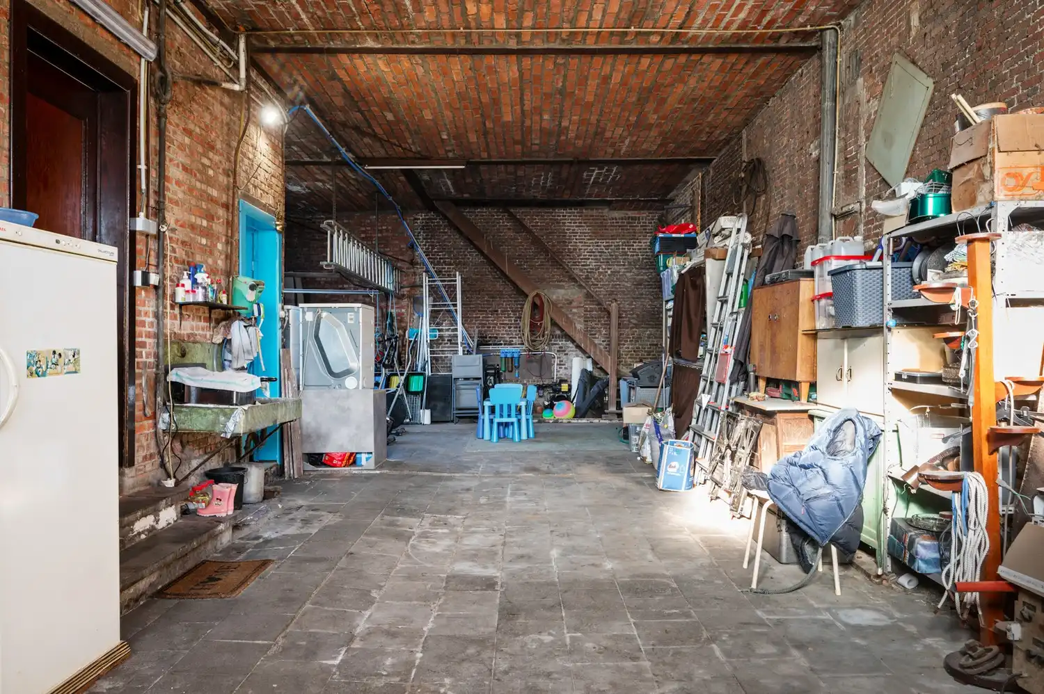 Authentieke woning met 4 slpkrs, loft en magazijn te O-L-V-Waver foto 24