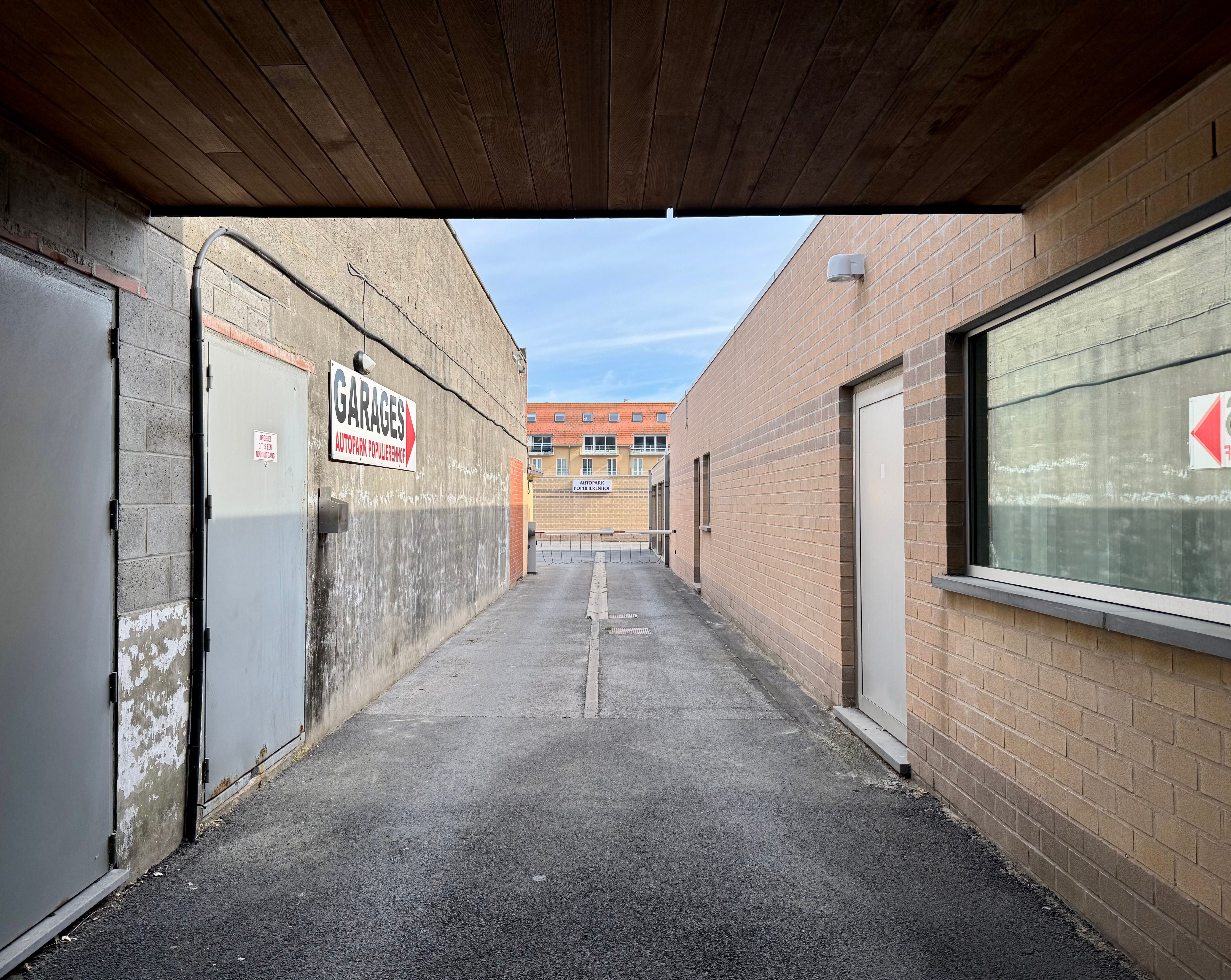 Garagebox 17m² in centrum Bredene foto 9