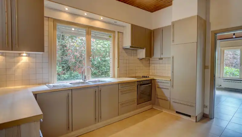 Landhuis van 95m² + bijgebouw-garage op mooi perceel van 10 are foto 9