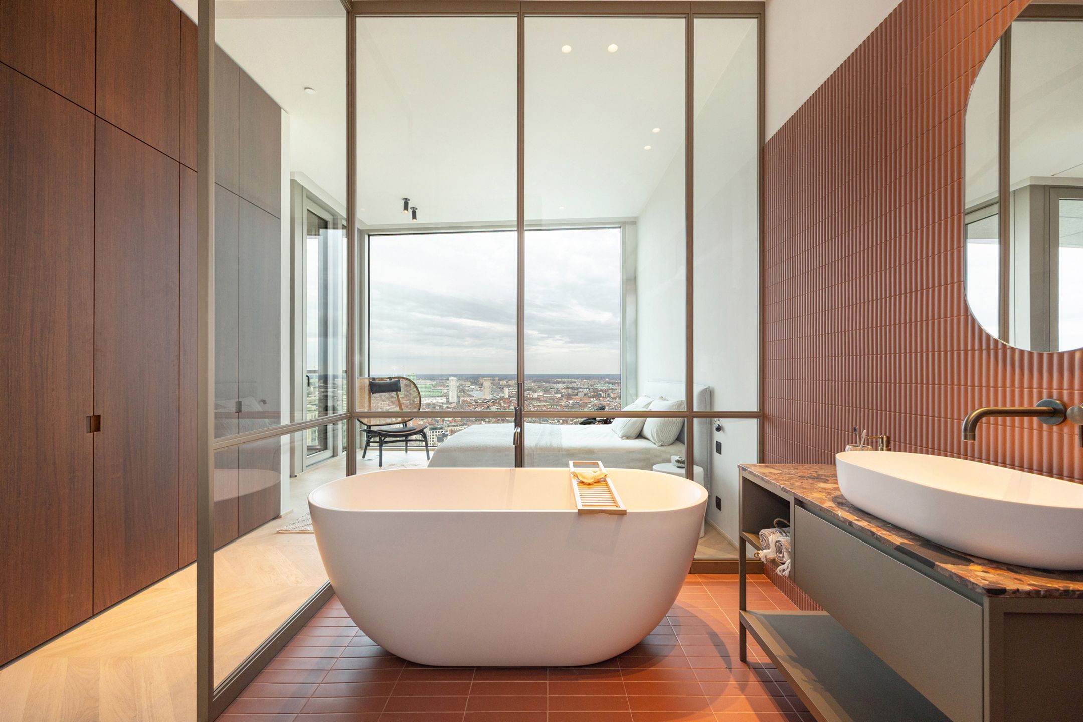 ANTWERPEN - Antwerp Tower  foto 13