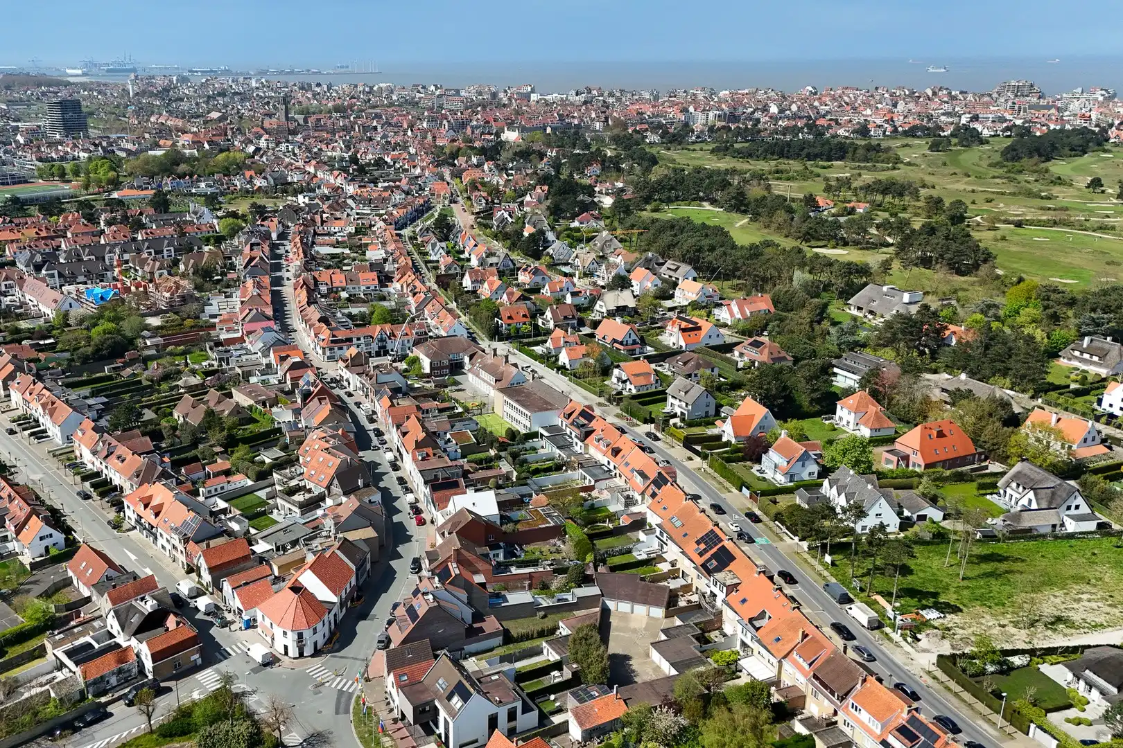 Zeldzame bouwgrond van ca. 855 m, gelegen in de Magere Schorre nabij de Royal Zoute Golf Club. foto 7