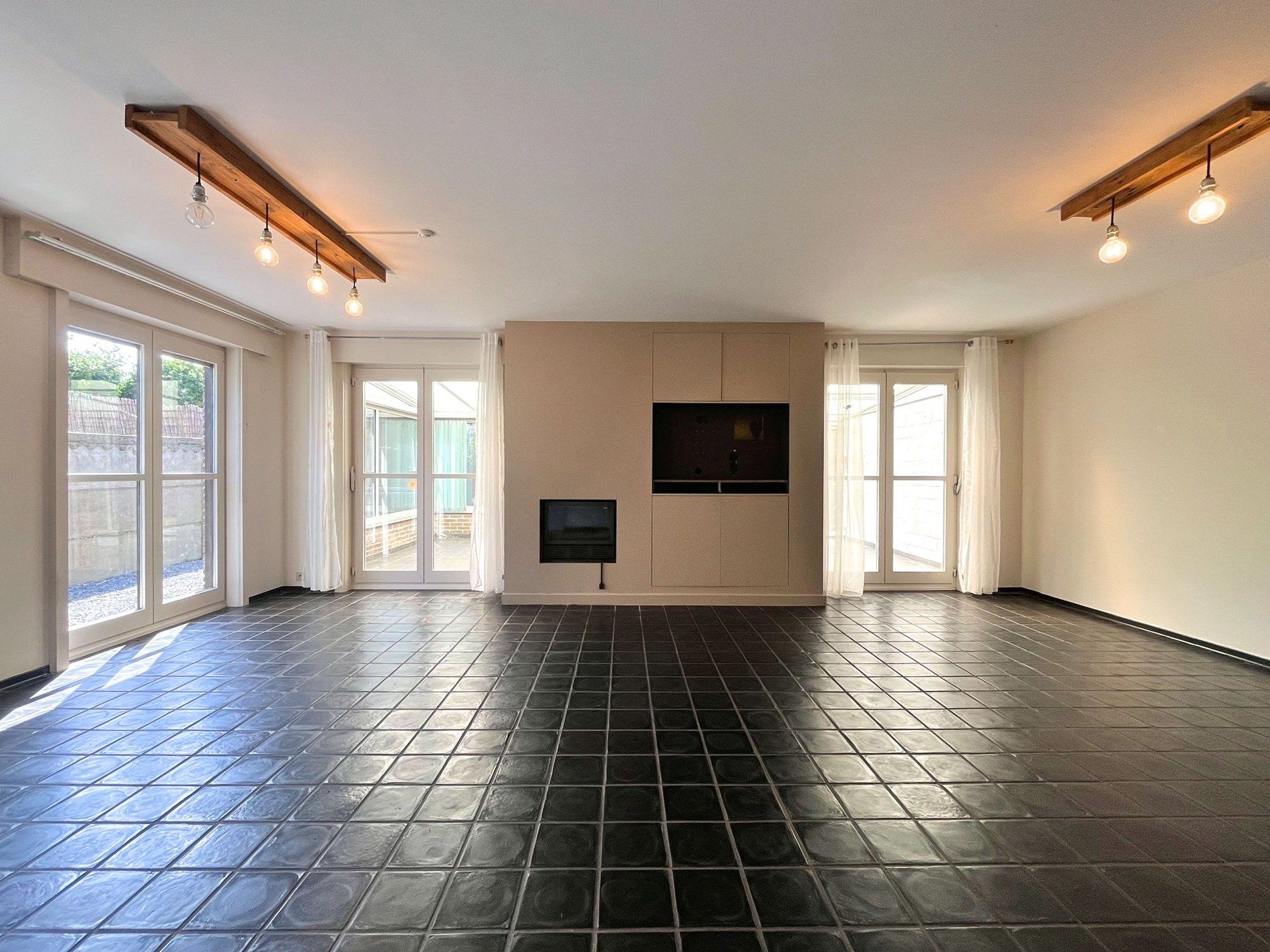 Alleenstaande woning met grote tuin en garage te Knokke foto 3