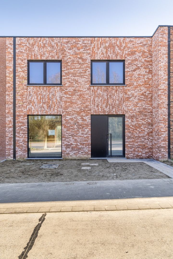 Moderne BEN-woning met 3 slpk's en zongerichte tuin foto 2