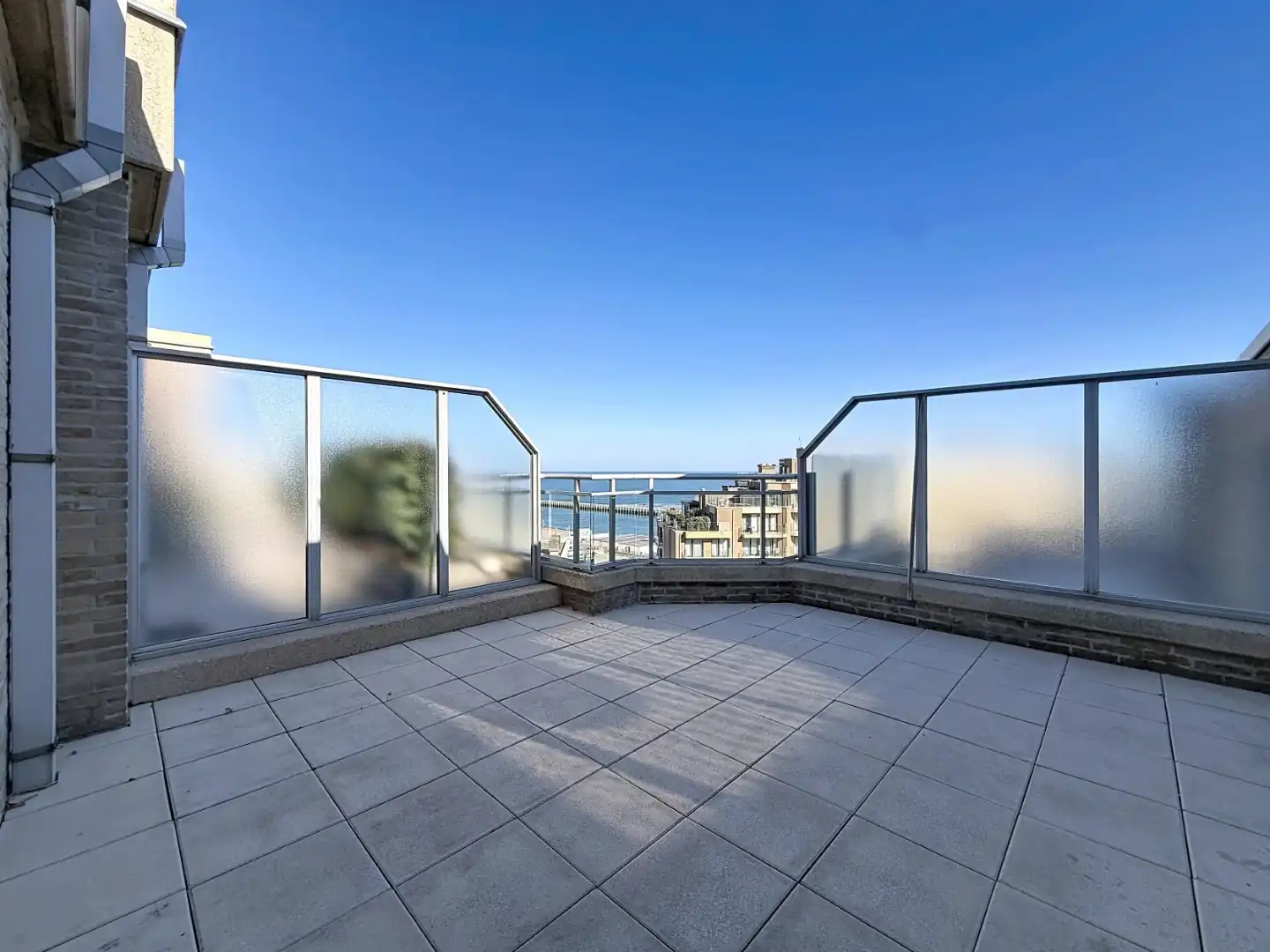 Exclusieve penthouse met panoramisch uitzicht op een toplocatie te Nieuwpoort foto 14