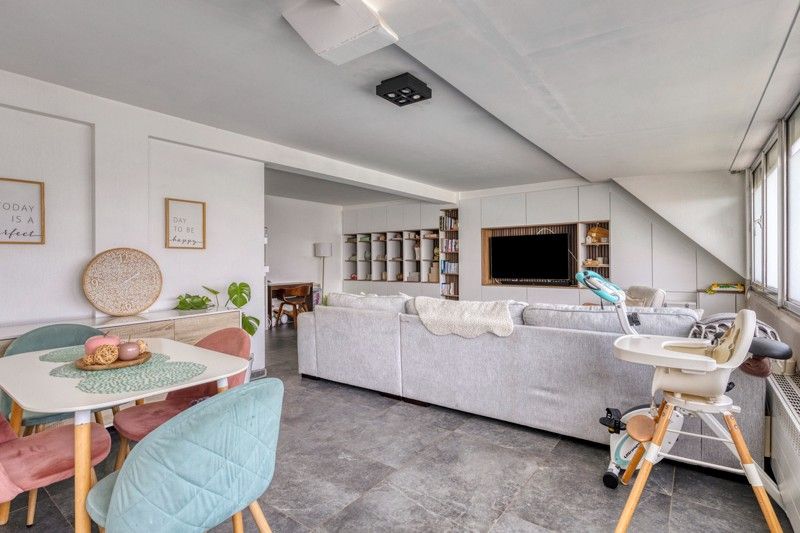 💥 TOPLIGGING | EPC B | Instapklaar appartement aan scherpe prijs! foto {{pictureIndex}}