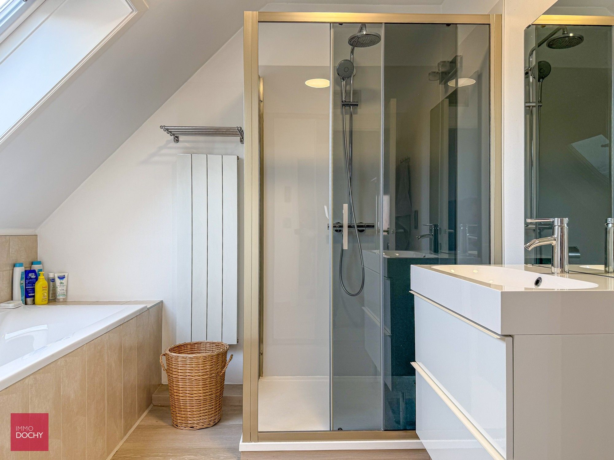 Instapklare lichtrijke alleenstaande woning | Lindestraat foto 13