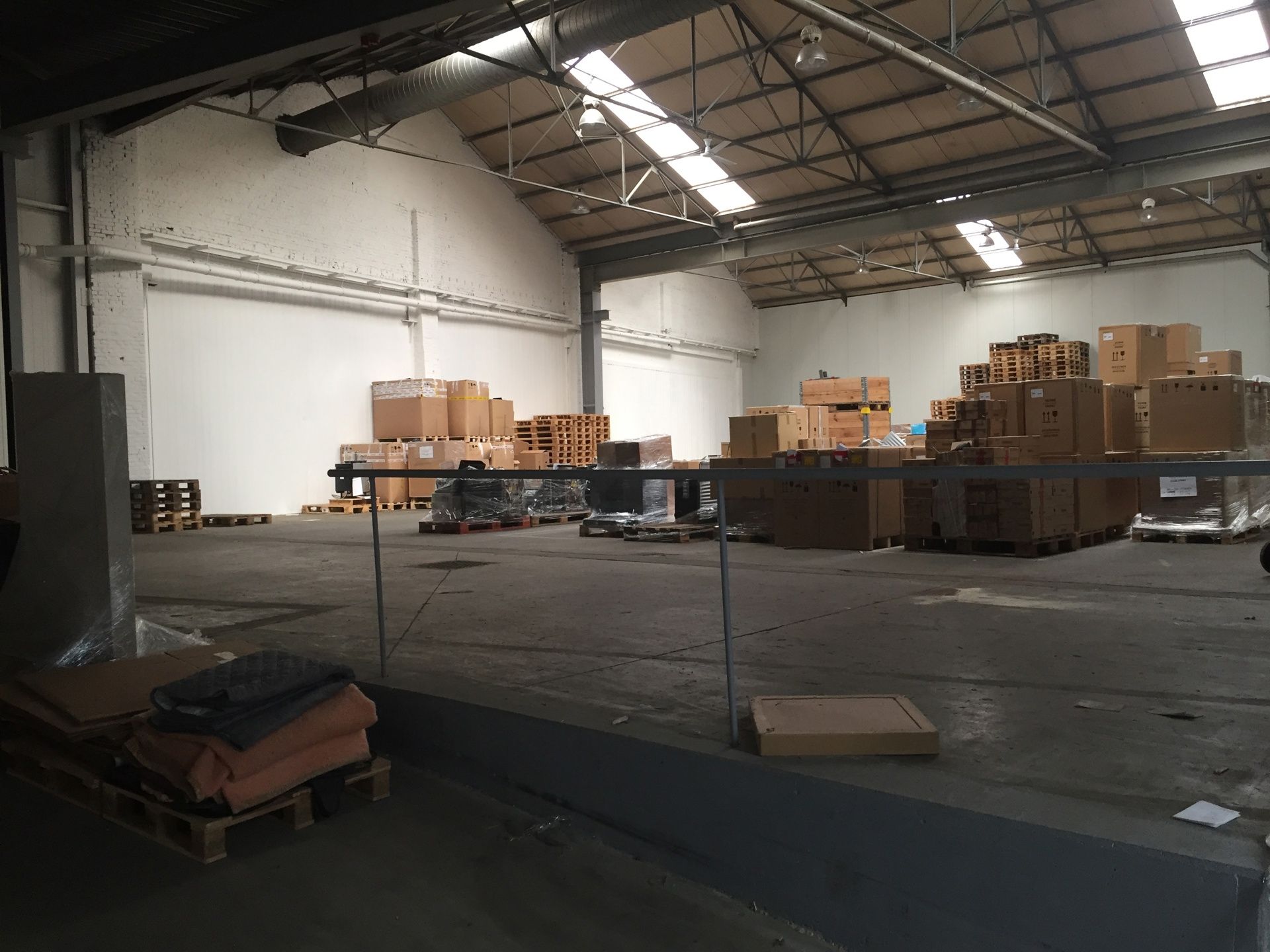 Magazijn 880m² te huur foto 8