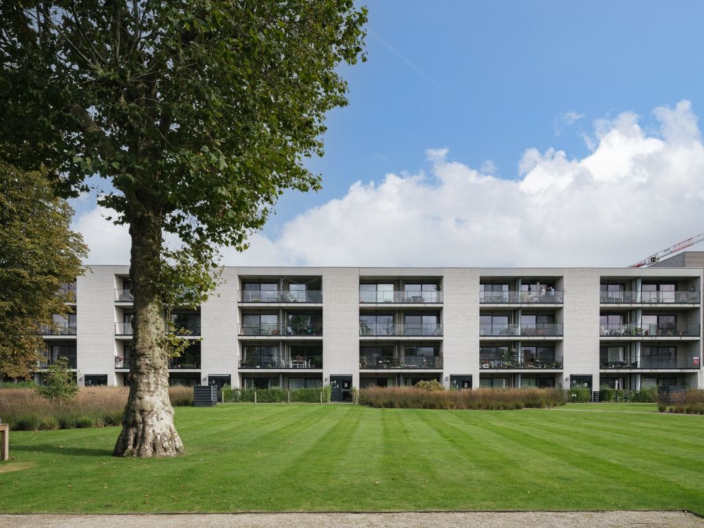 Assistentiewoning met 2 slpk, terras en zicht op parktuin nabij het station Gent-Sint-Pieters foto 2