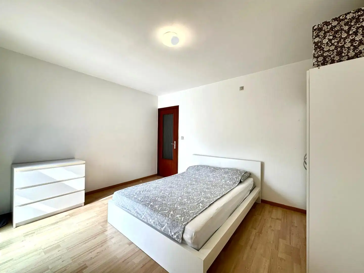 Appartement op centrale ligging te Sint-Andries foto 6