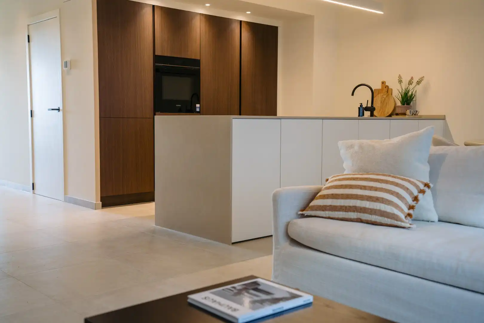 SCHITTEREND VERNIEUWD 2 SLPK APP MET ZIJDELINGS ZICHT OP ZEE foto 9