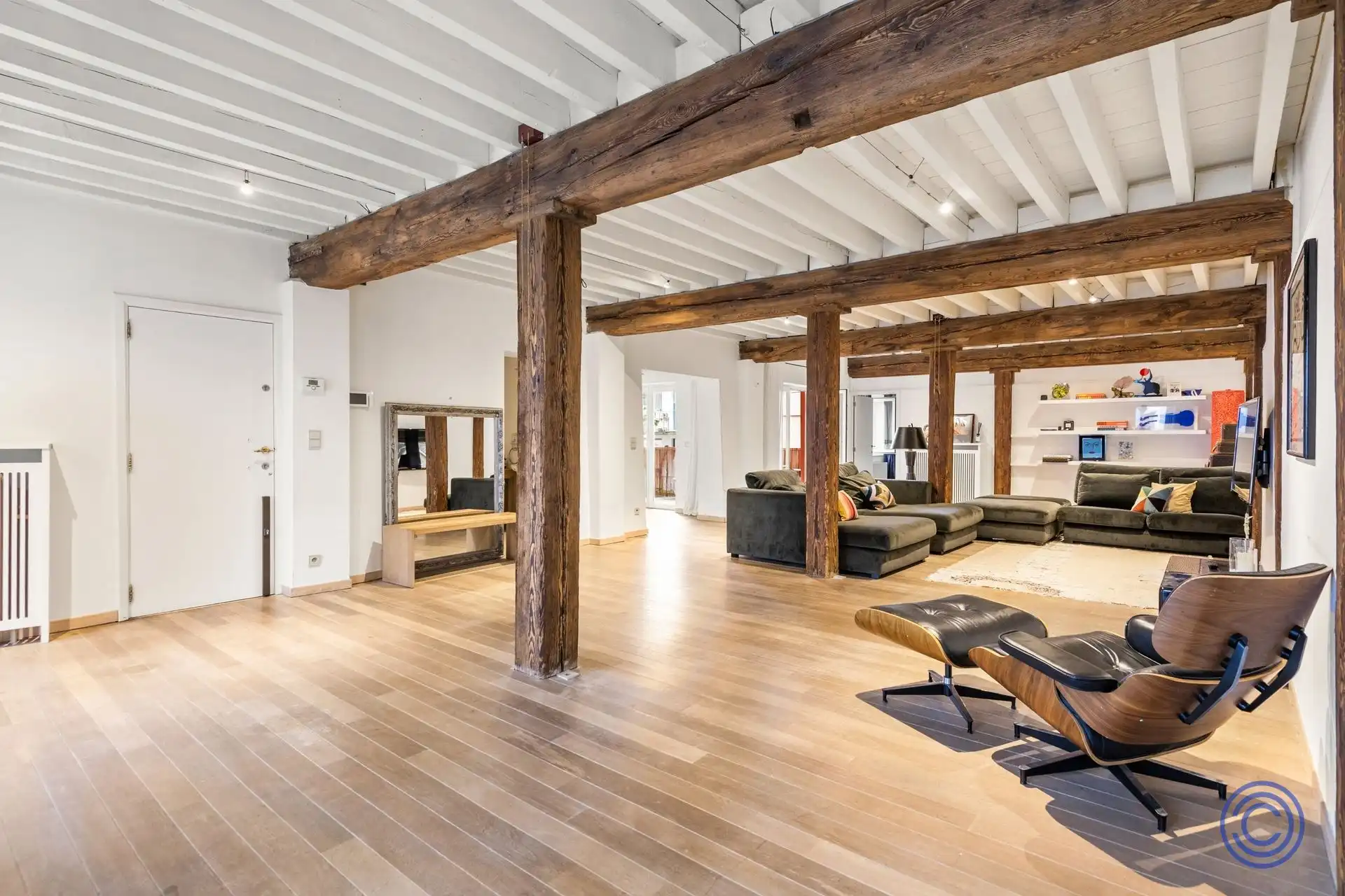 Karaktervol appartement van 195 m² met terras aan de voet van de kathedraal foto 2