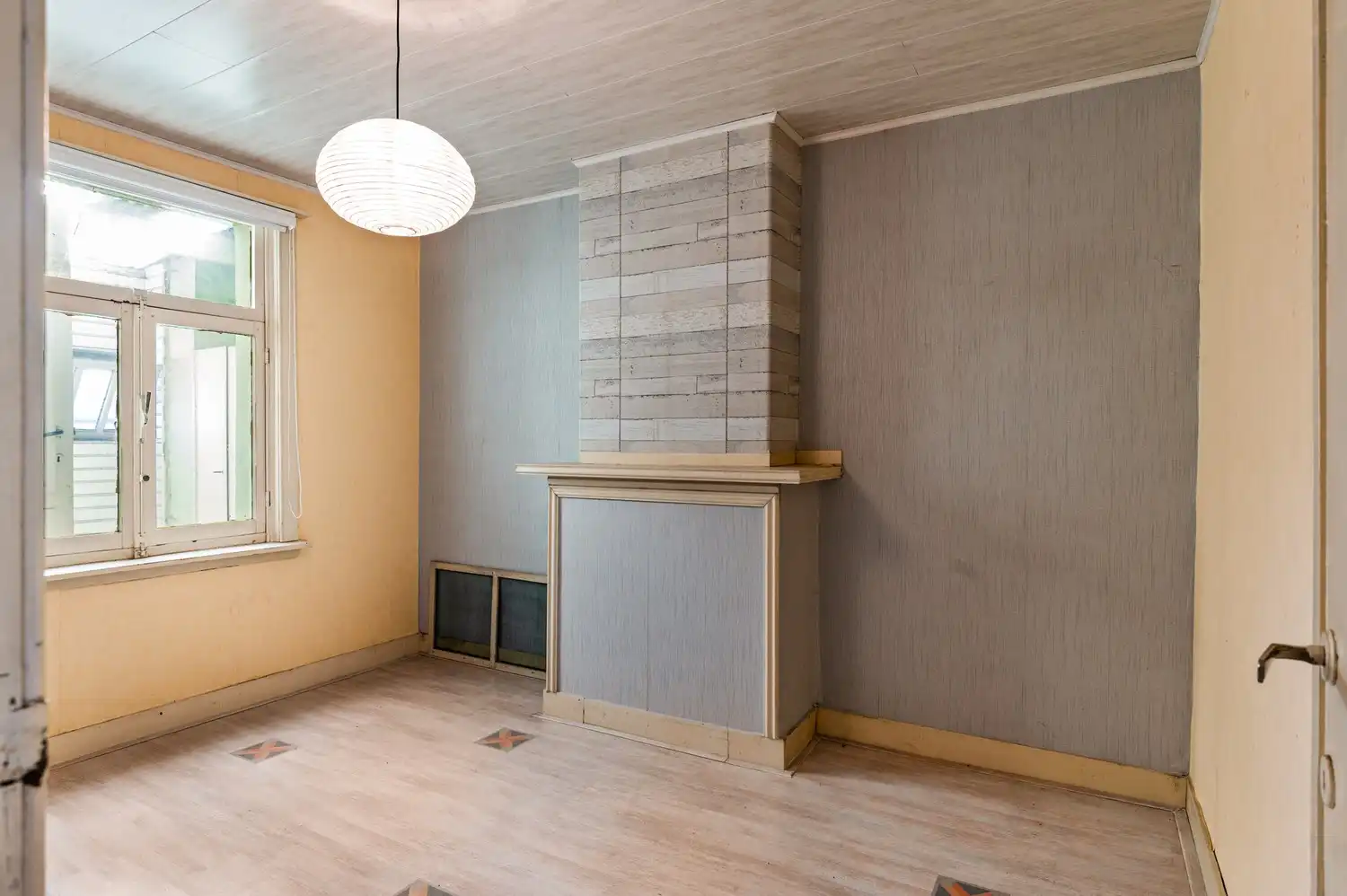 Te renoveren woning met potentieel op toplocatie in Brasschaat foto 14