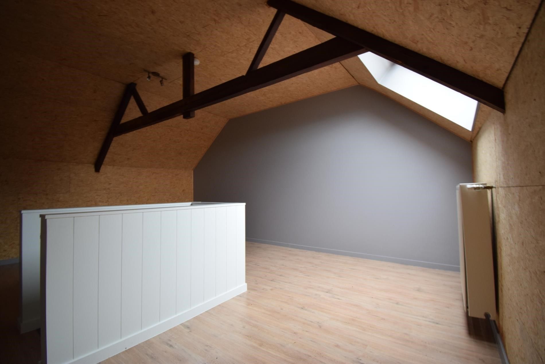 NETTE RIJWONING MET AUTOSTANDPLAATS foto 10
