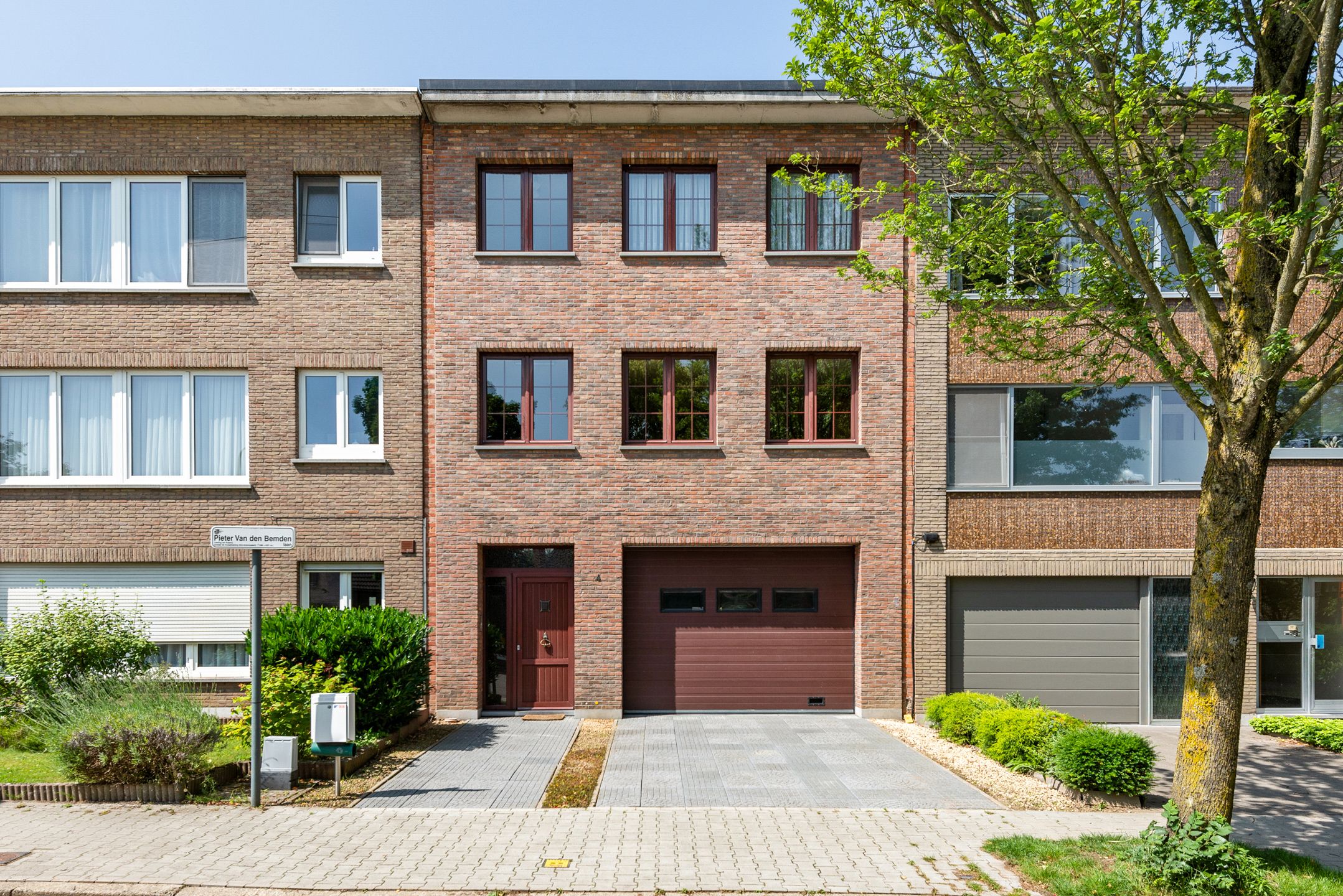 Heel ruime woning op de Molenveld-wijk foto {{pictureIndex}}