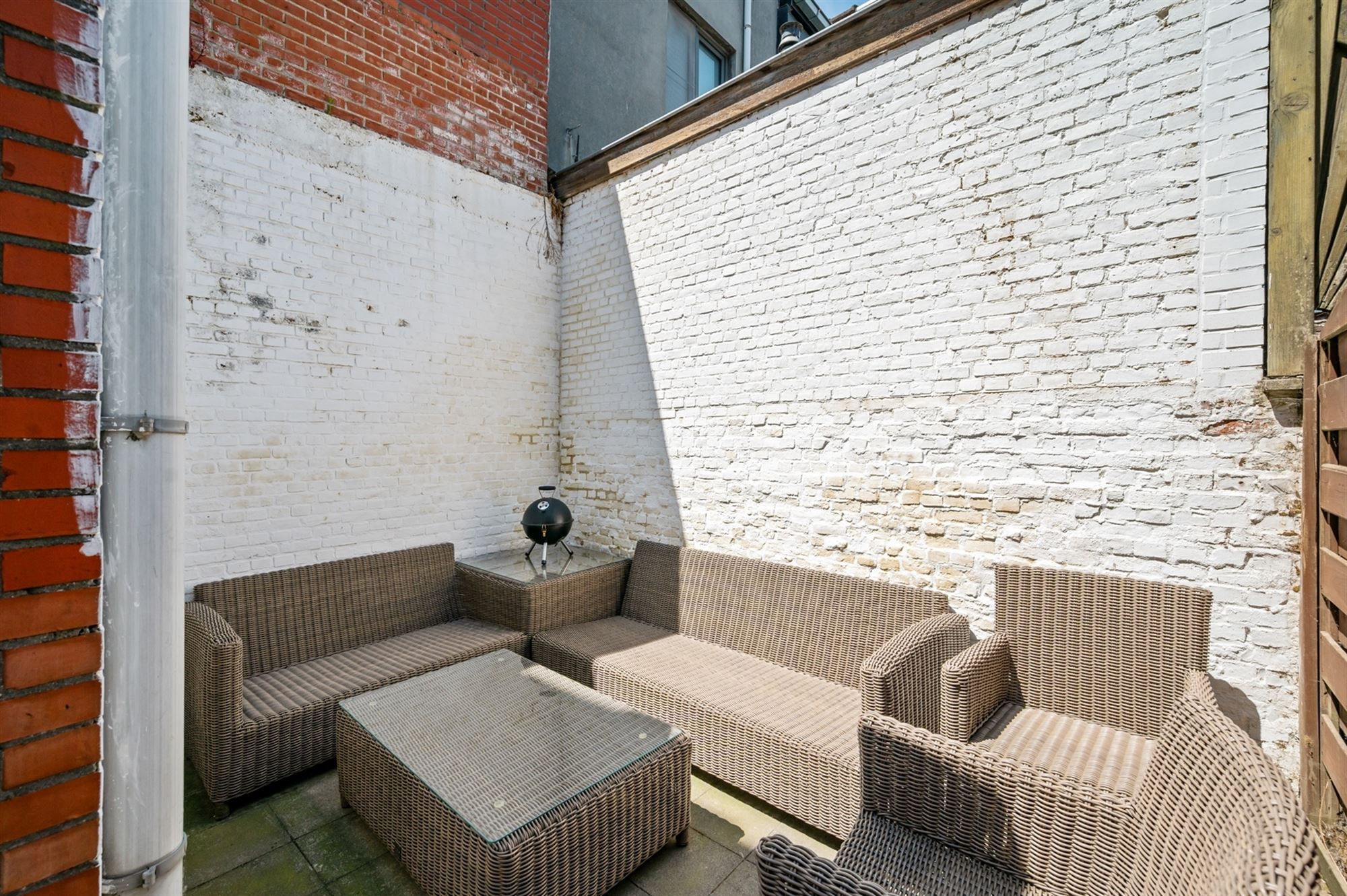 Instapklare woning met 3 SLPK aan de vaart te Mechelen. foto 16