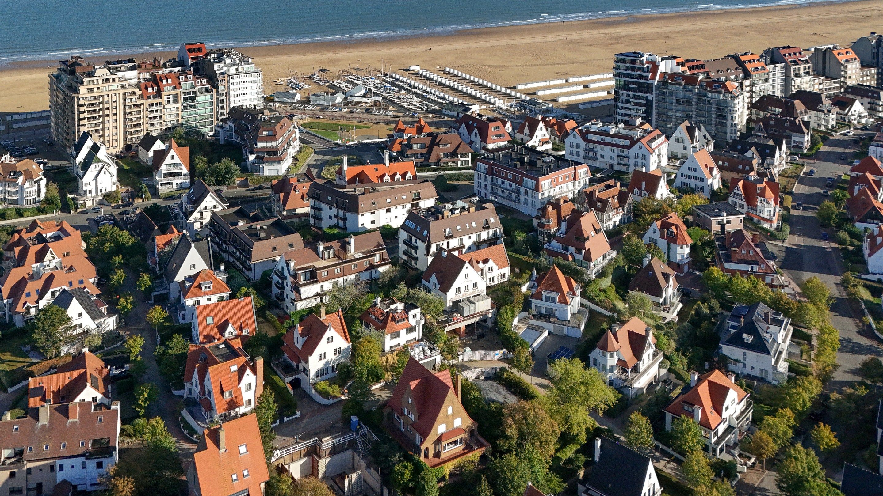 Unieke bouwgrond met vergunde plannen voor exclusieve villa foto 6