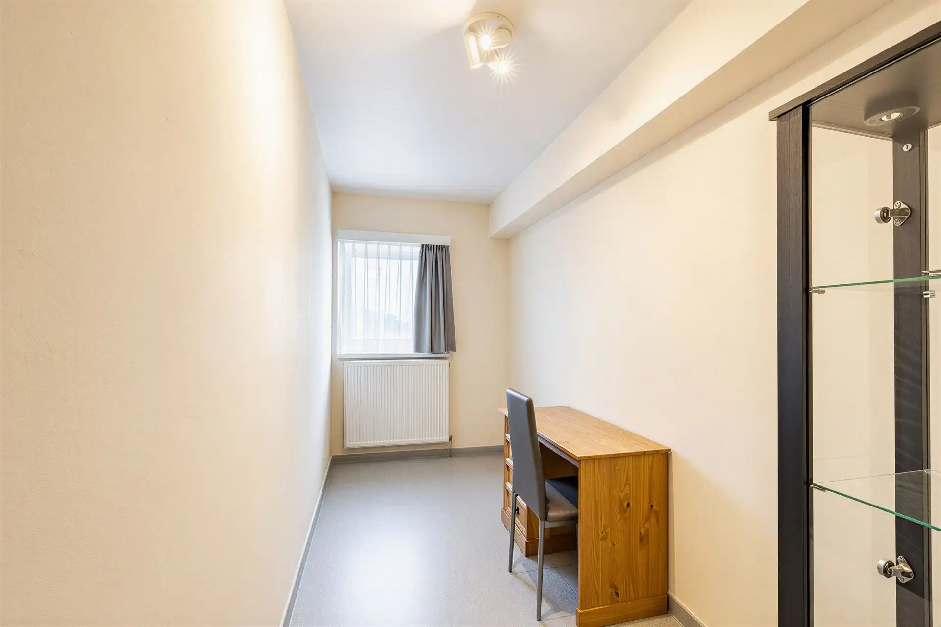 Instapklaar appartement met 2 slaapkamers foto 18
