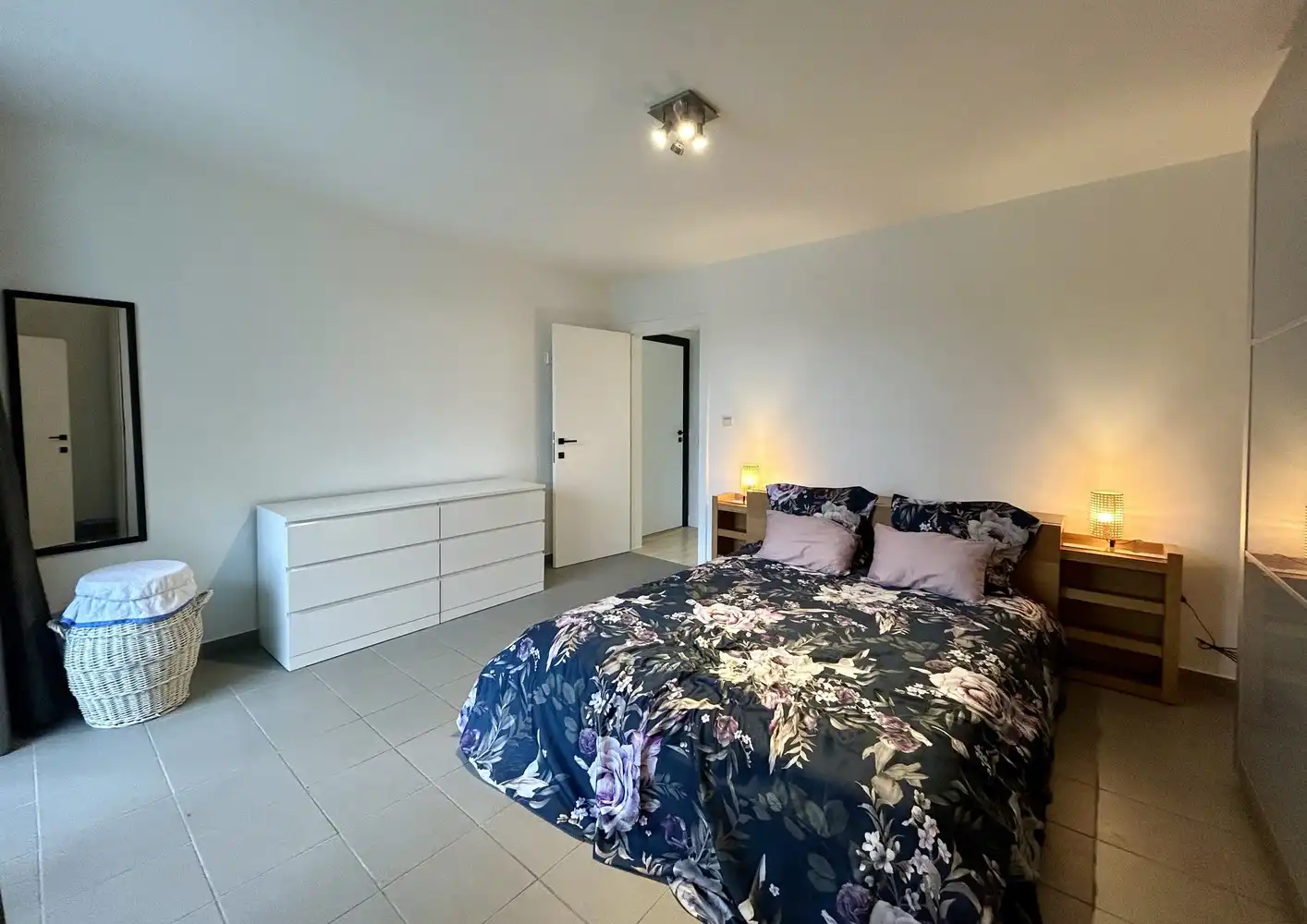 Gemeubeld, lichtrijk appartement op toplocatie te Leuven foto 5