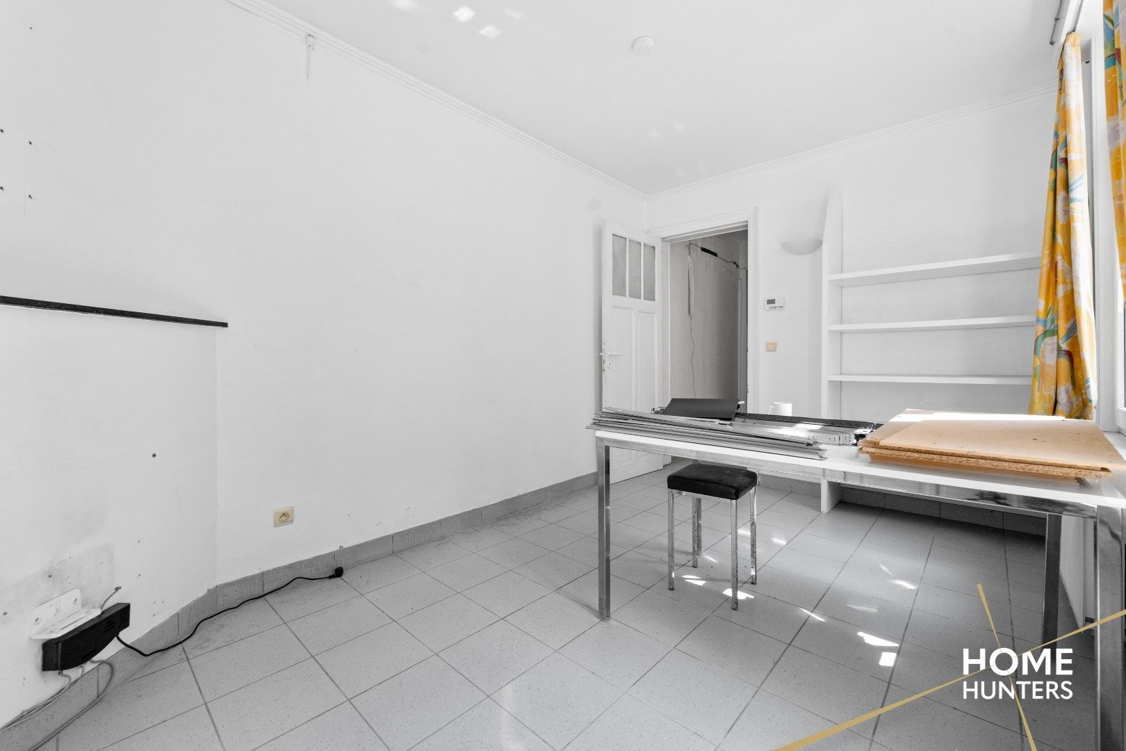 Handelspand op commerciële locatie te Ieper foto 8