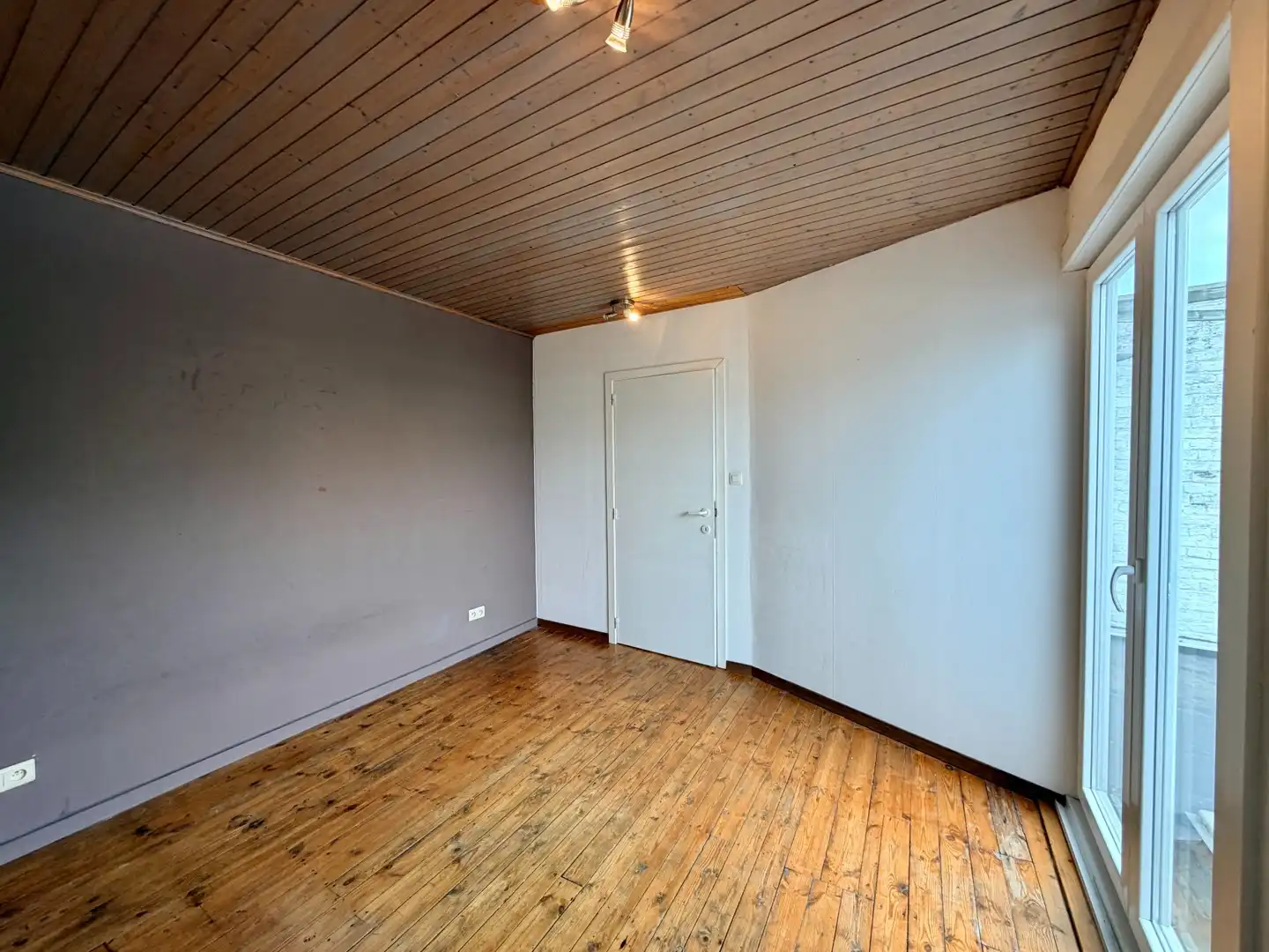 Instapklare woning in het centrum van Roeselare! foto 10