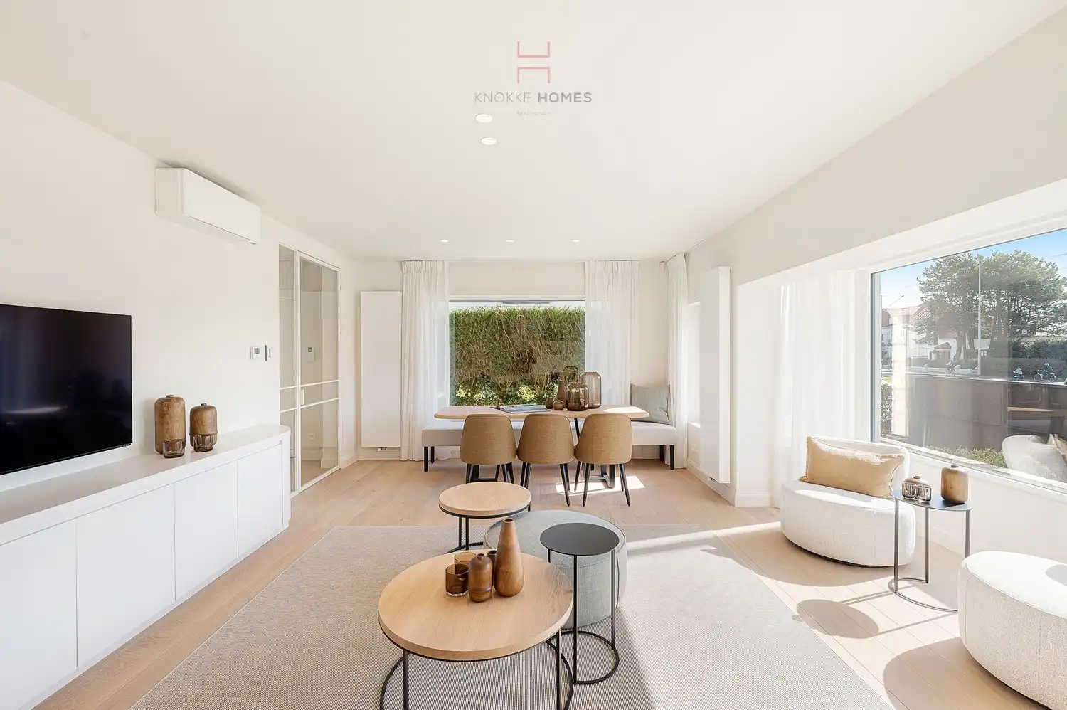 Uitzonderlijk gerenoveerde koppelvilla op topligging in Duinbergen foto 17