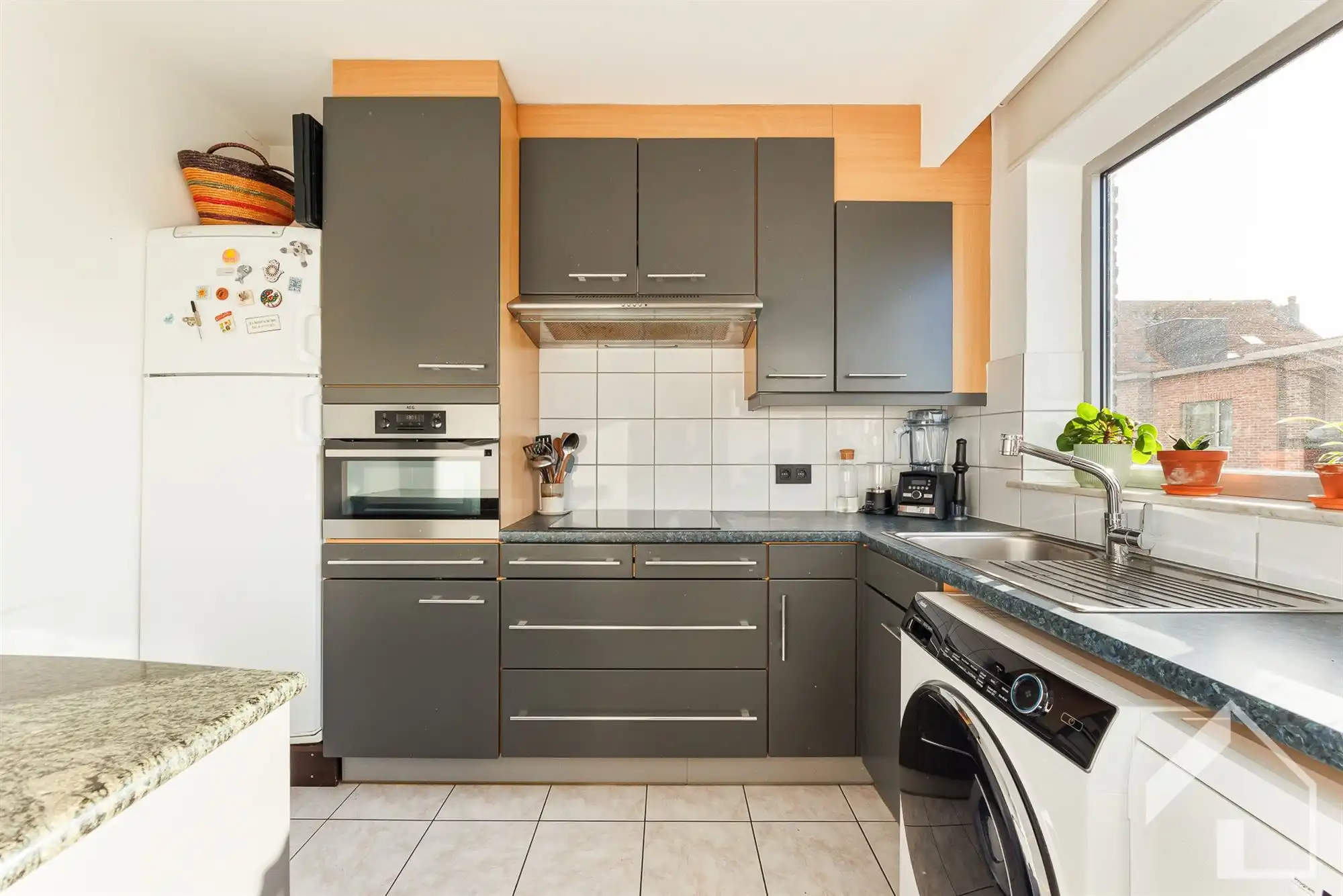 Instapklaar appartement met garagebox! foto 7